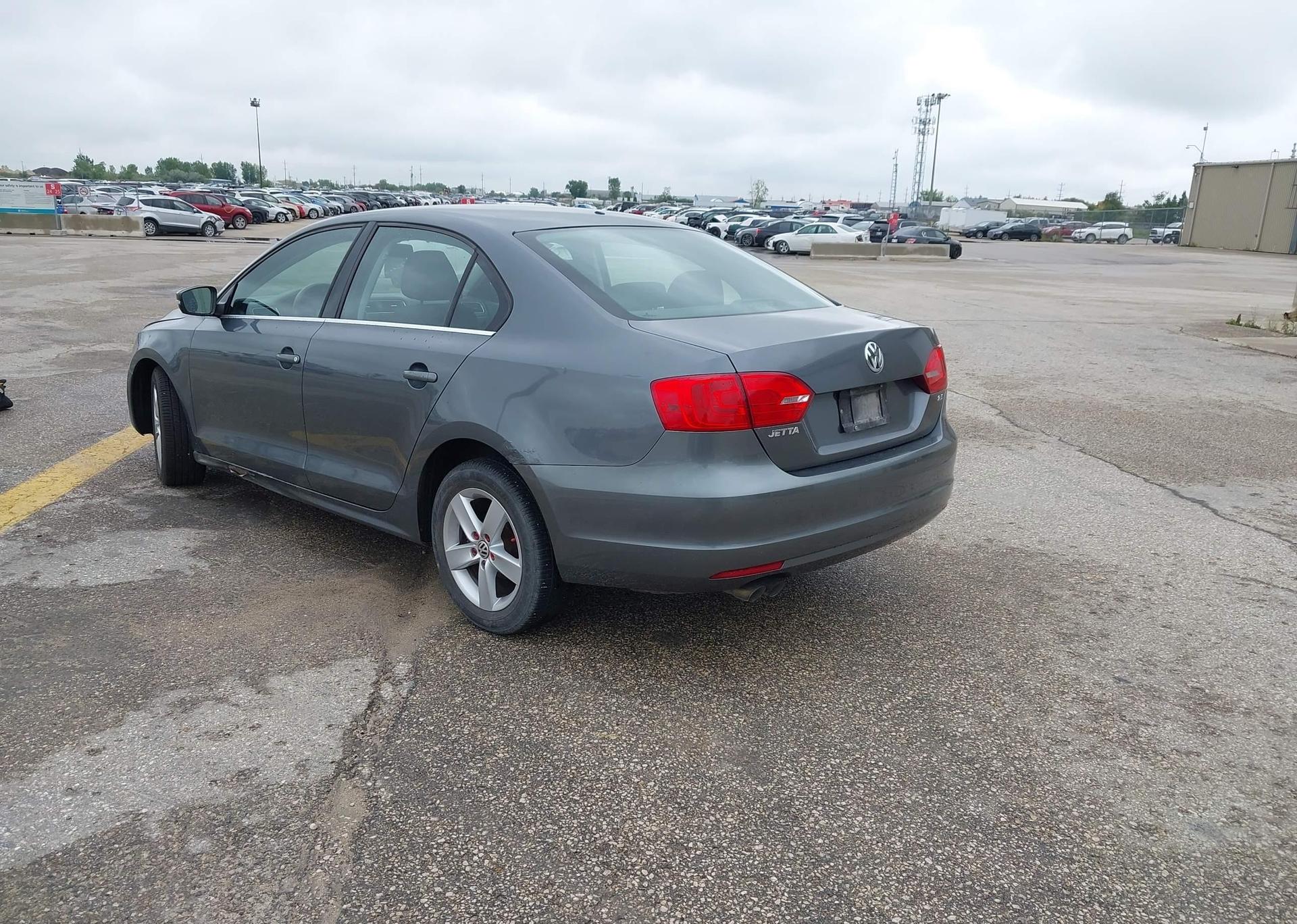 2012 VOLKSWAGEN JETTA 2.5