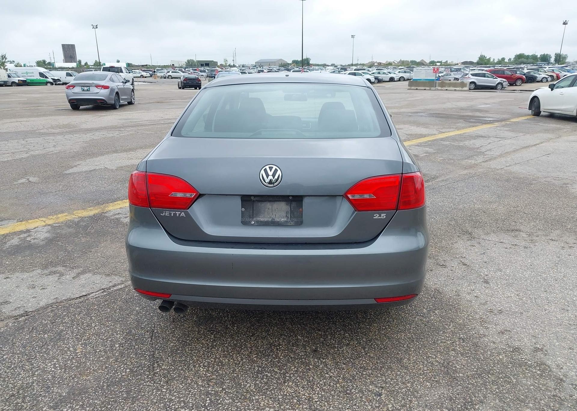 2012 VOLKSWAGEN JETTA 2.5