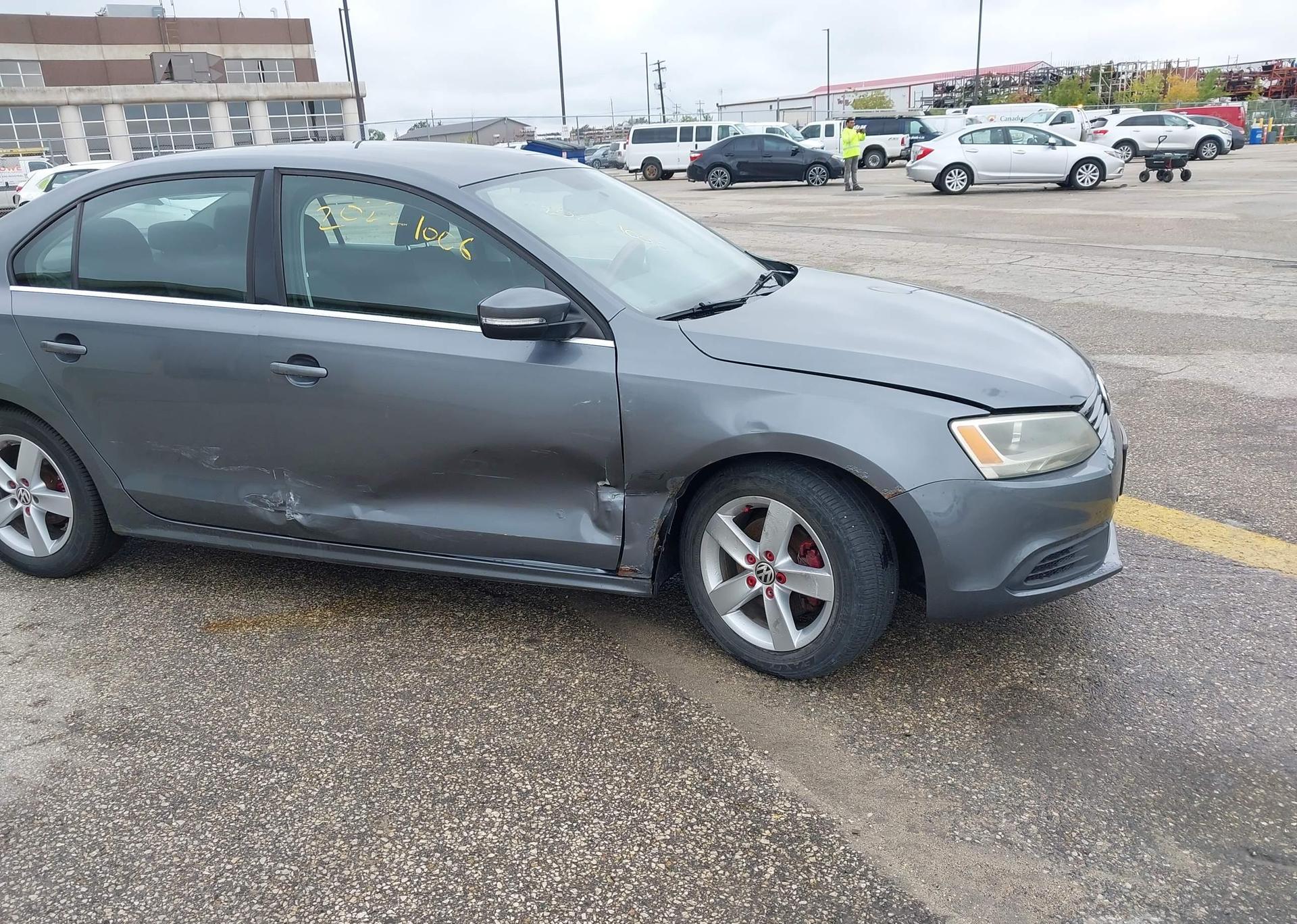 2012 VOLKSWAGEN JETTA 2.5
