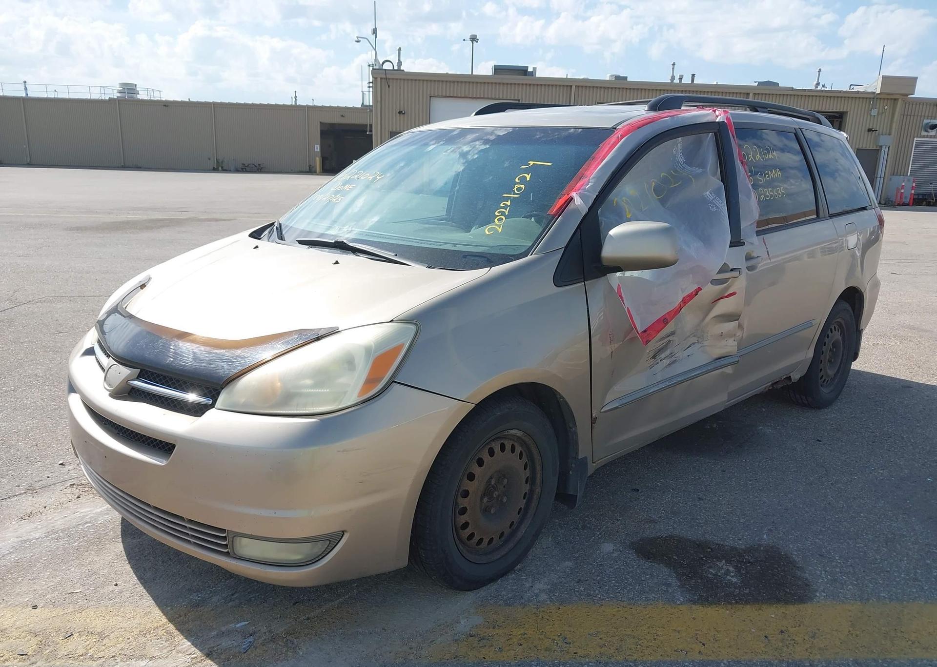 2005 TOYOTA SIENNA XLE V6