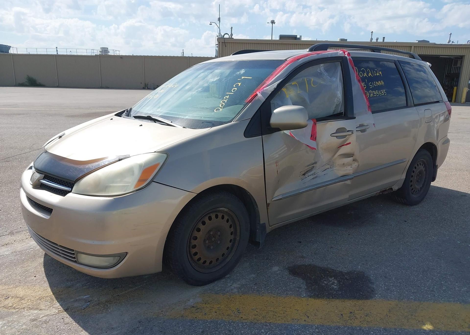 2005 TOYOTA SIENNA XLE V6