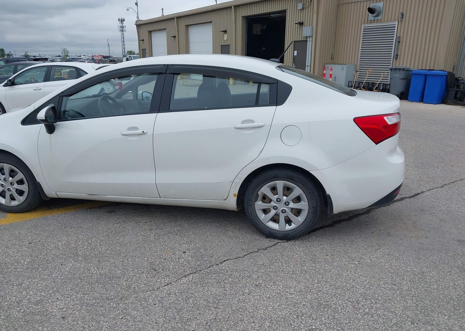 2013 KIA RIO LX