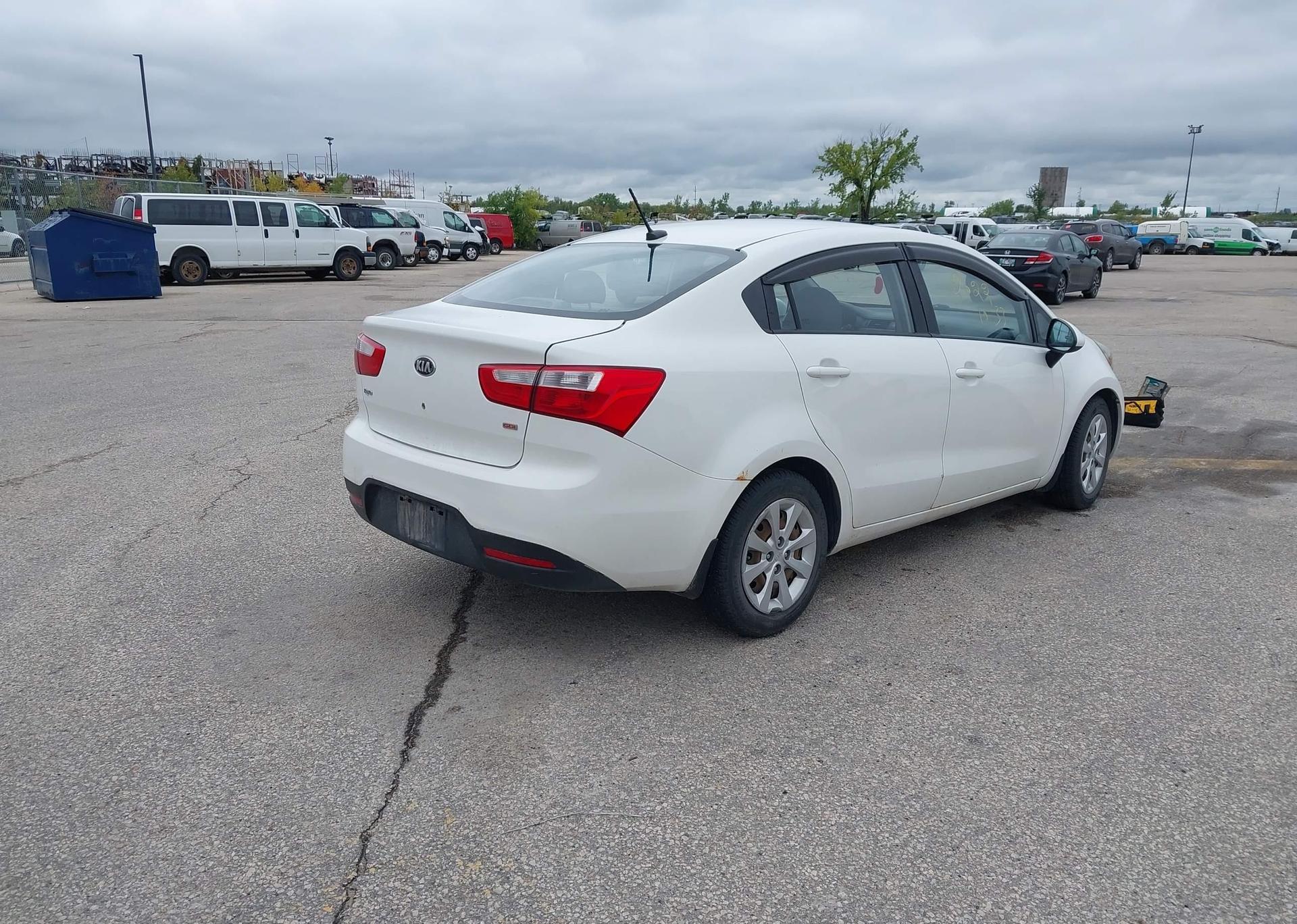 2013 KIA RIO LX