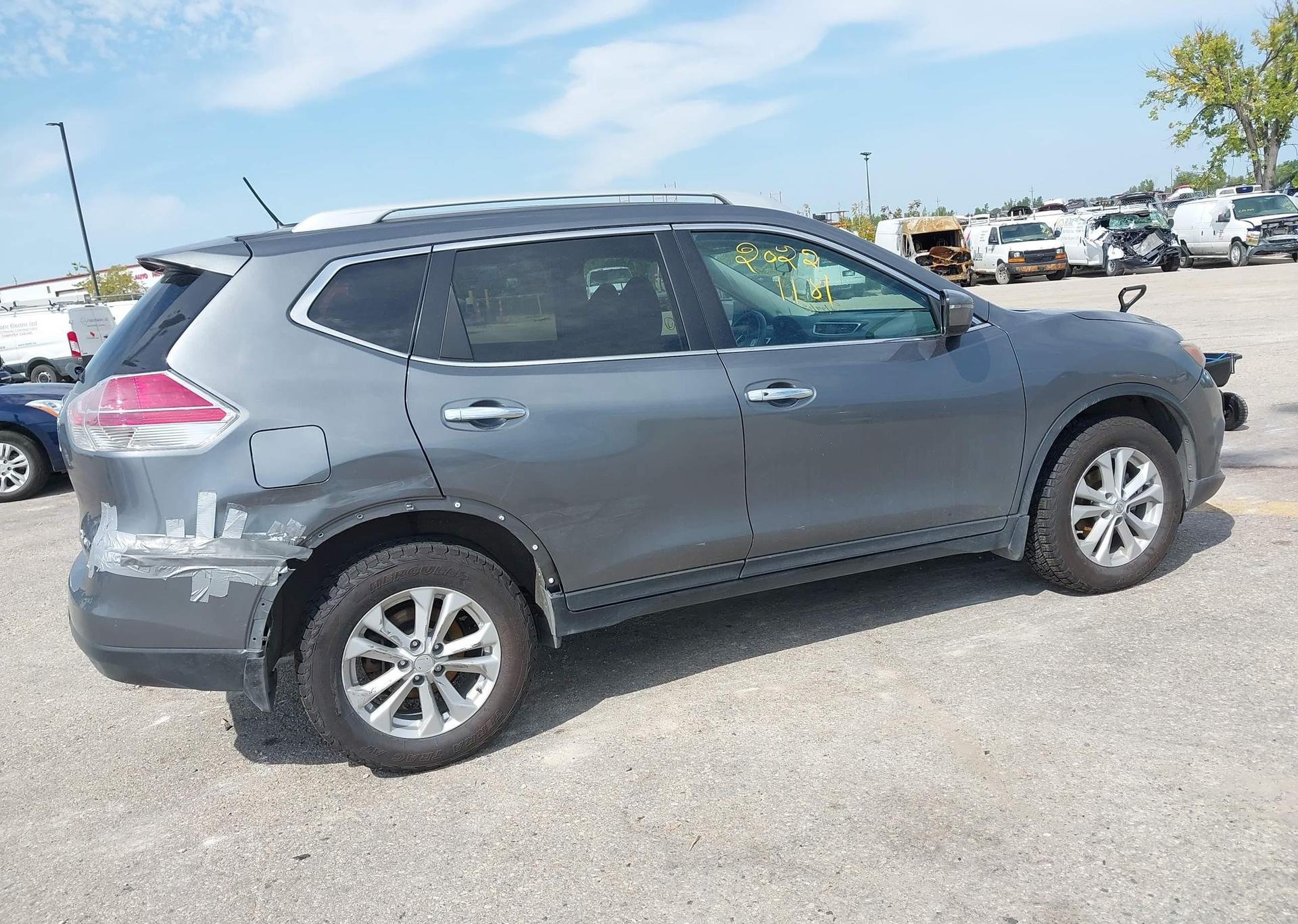 2016 NISSAN ROGUE SV