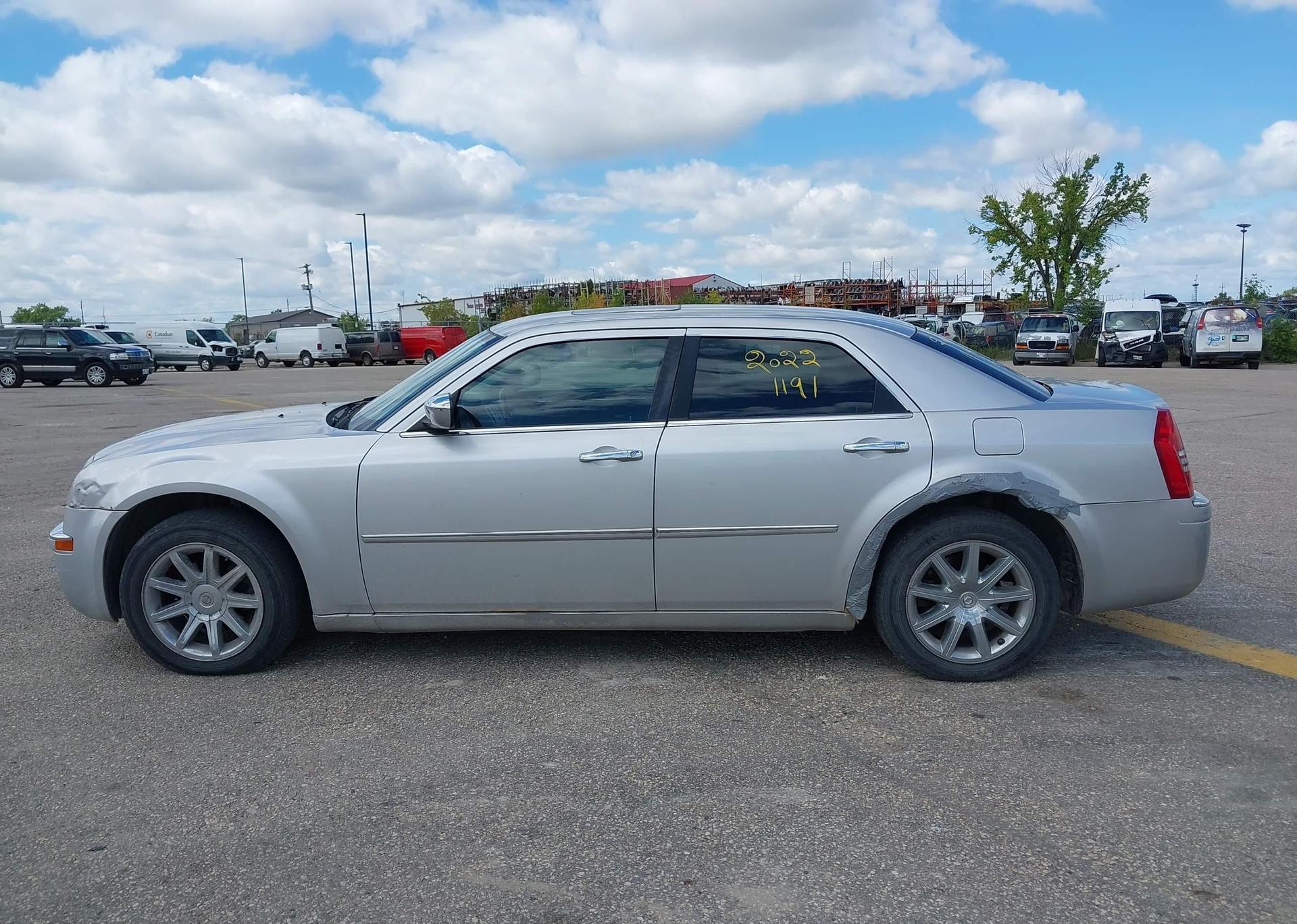 2009 CHRYSLER 300 LIMITED