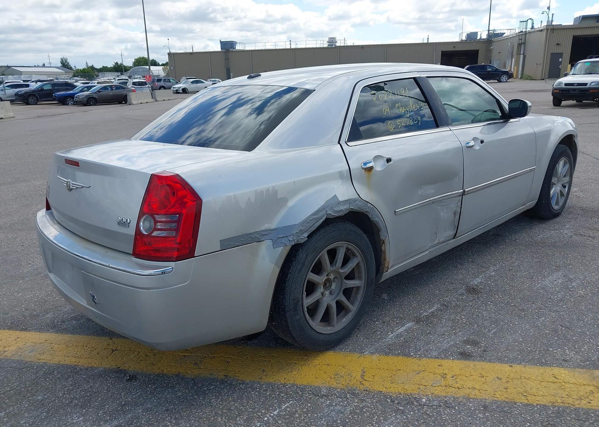 2009 CHRYSLER 300 LIMITED