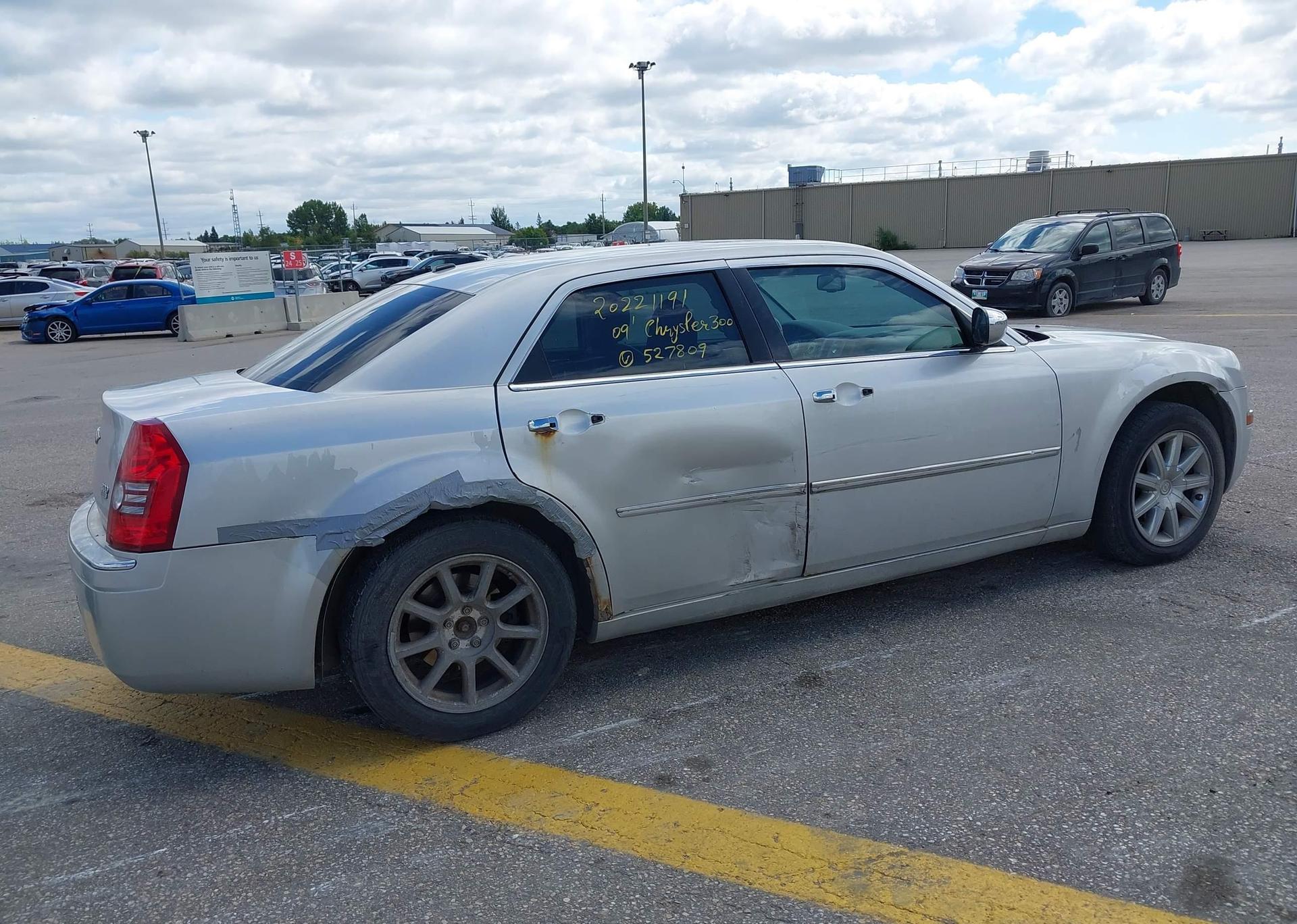 2009 CHRYSLER 300 LIMITED