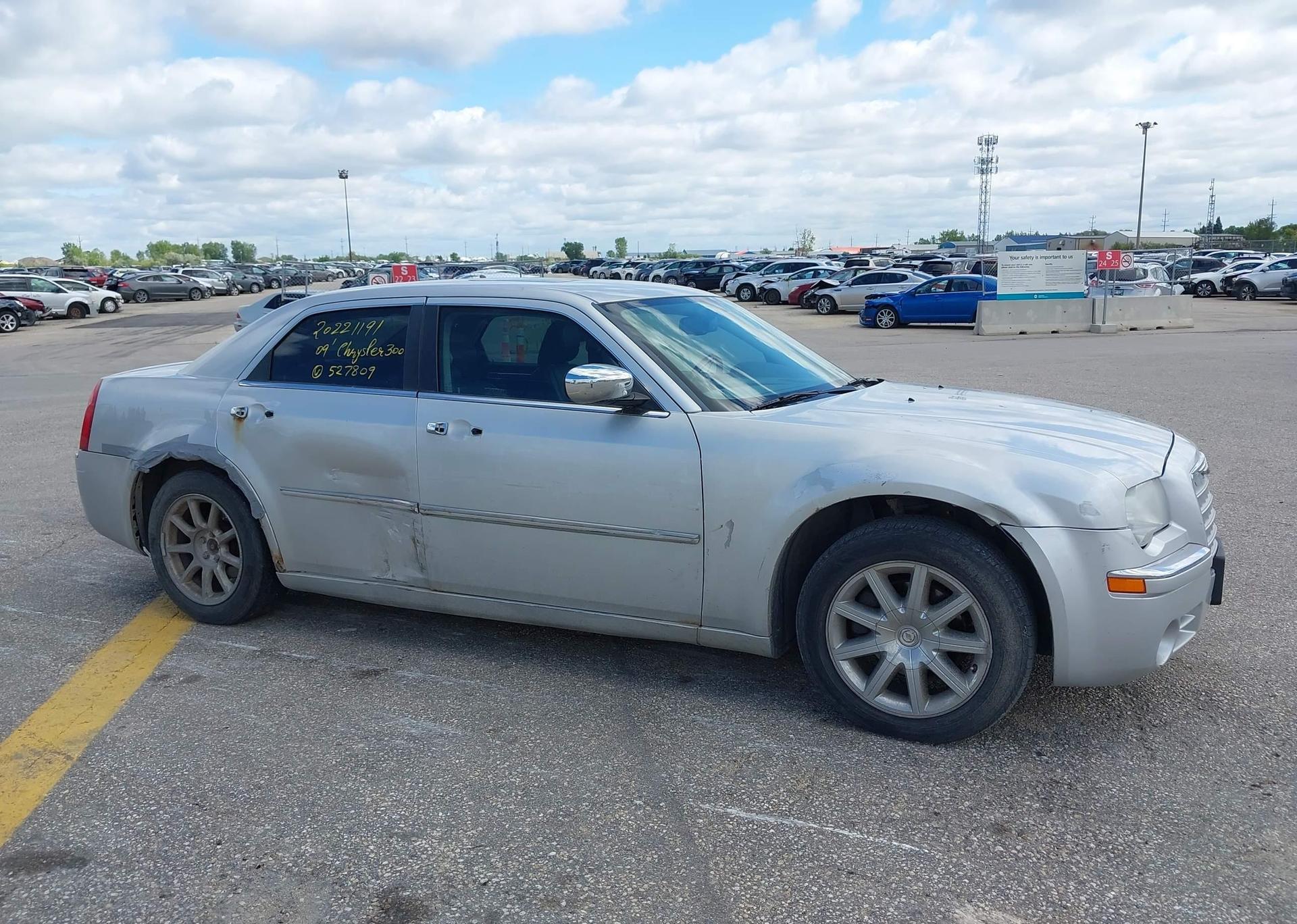2009 CHRYSLER 300 LIMITED