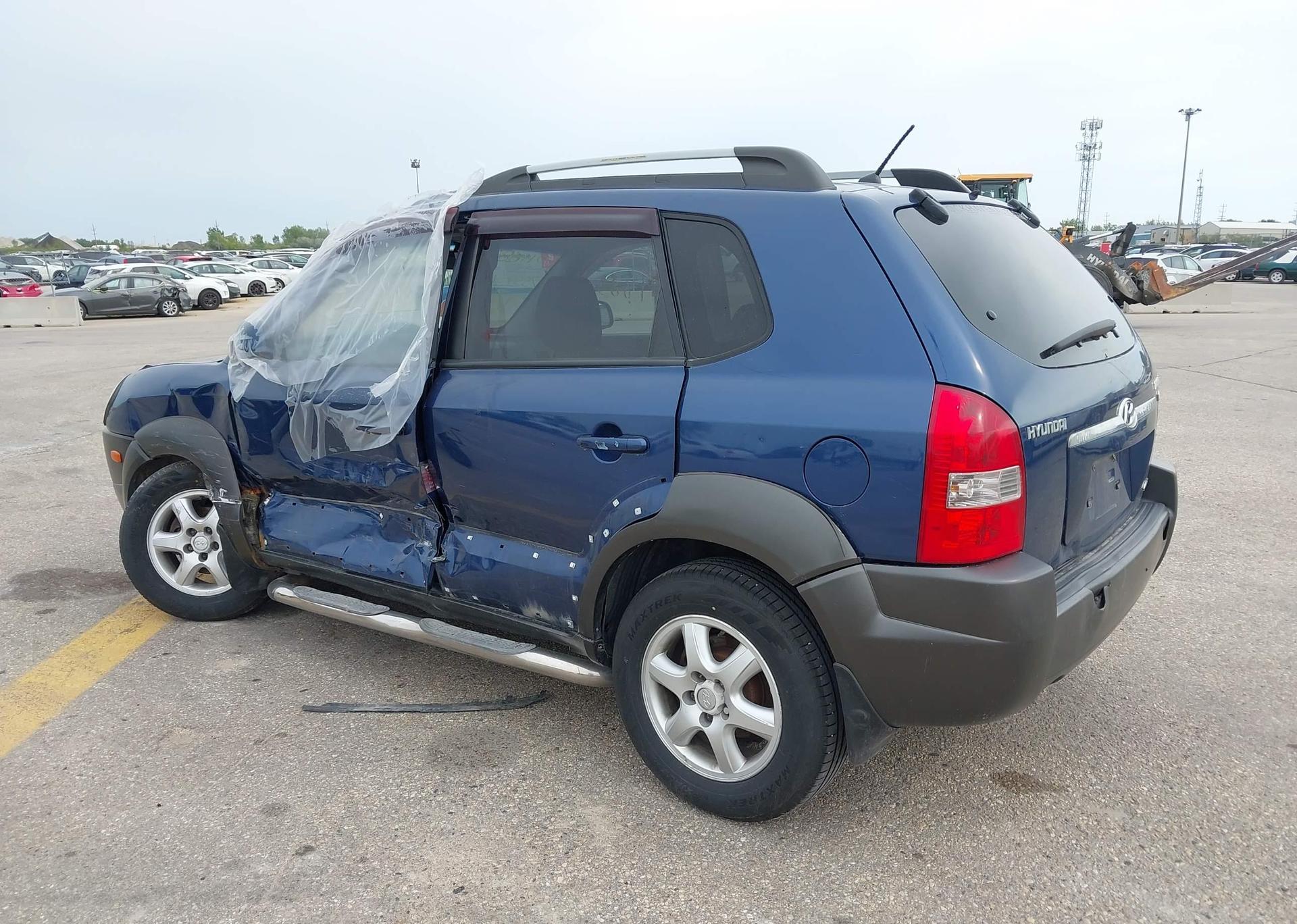 2005 HYUNDAI TUCSON GL V6