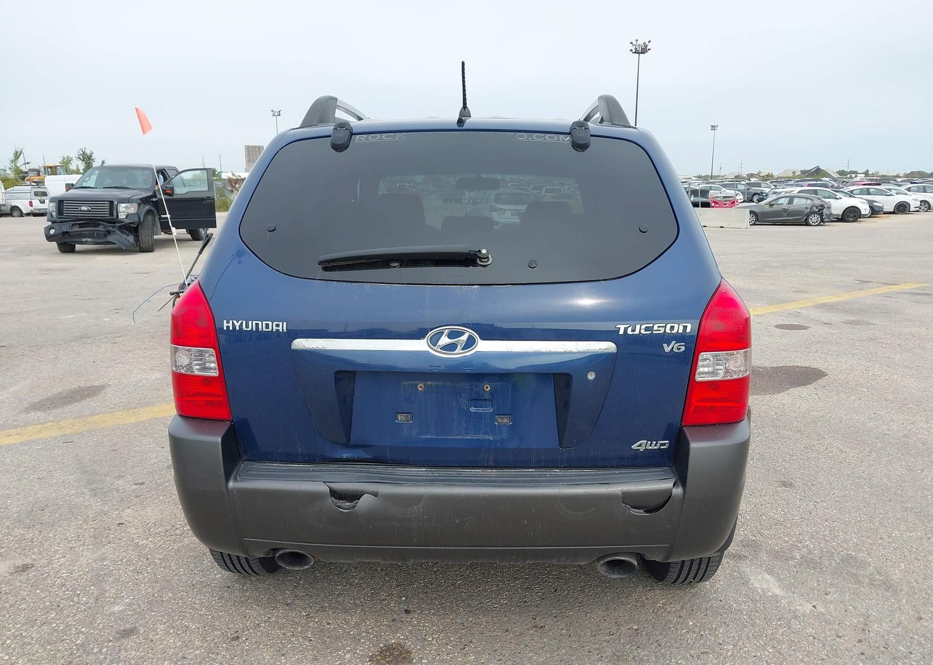2005 HYUNDAI TUCSON GL V6