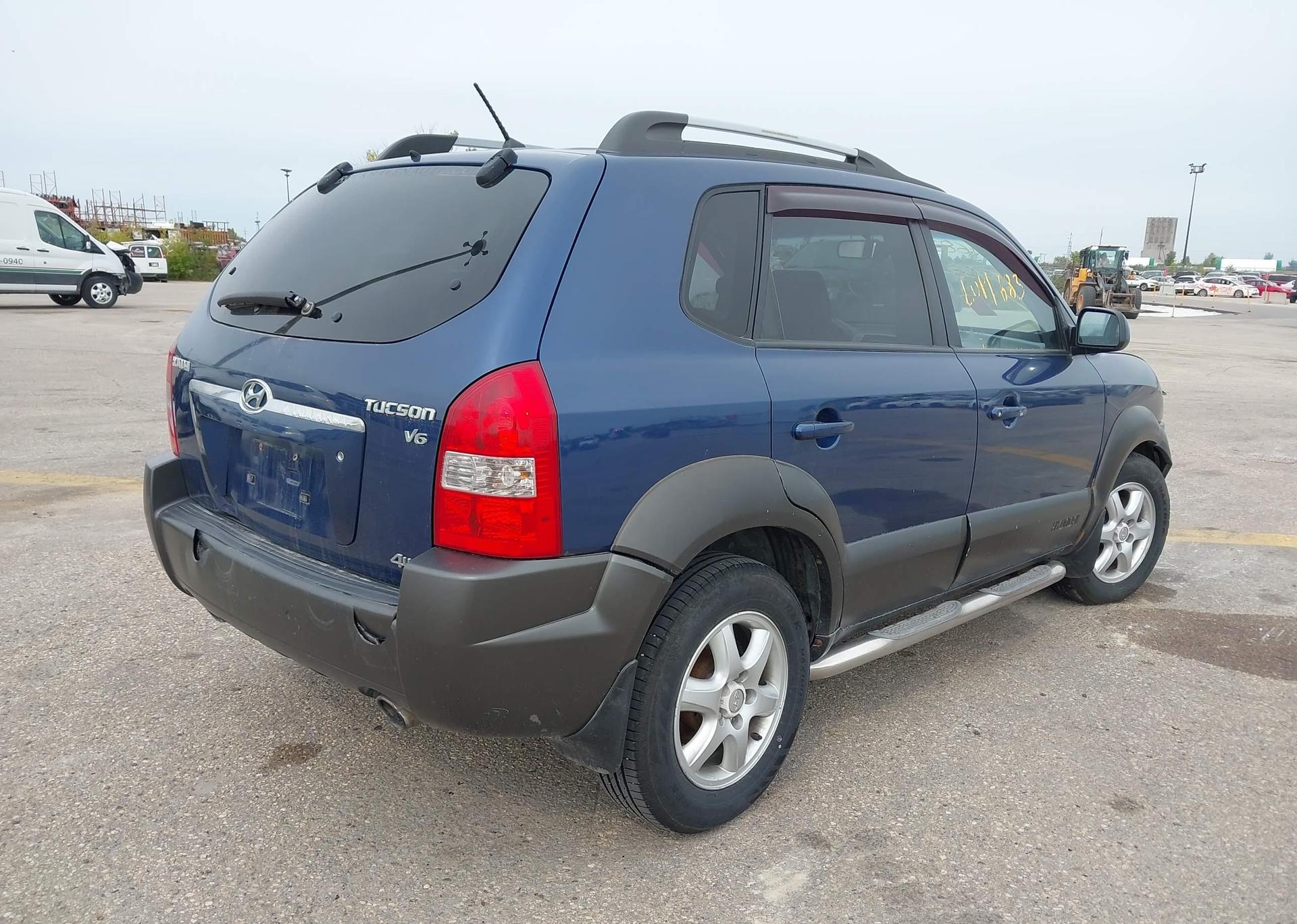 2005 HYUNDAI TUCSON GL V6