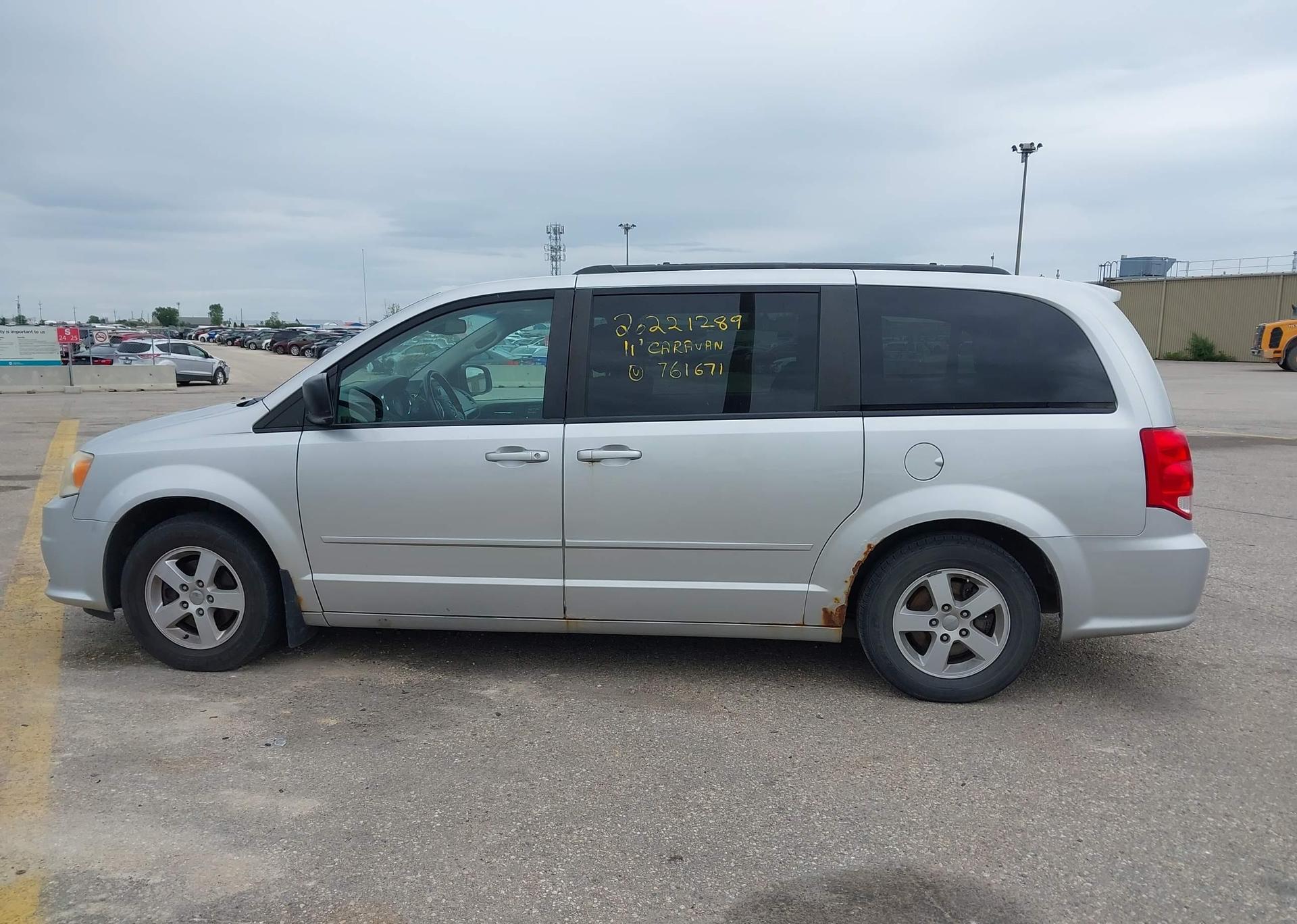 2011 DODGE GRAND CARAVAN SXT