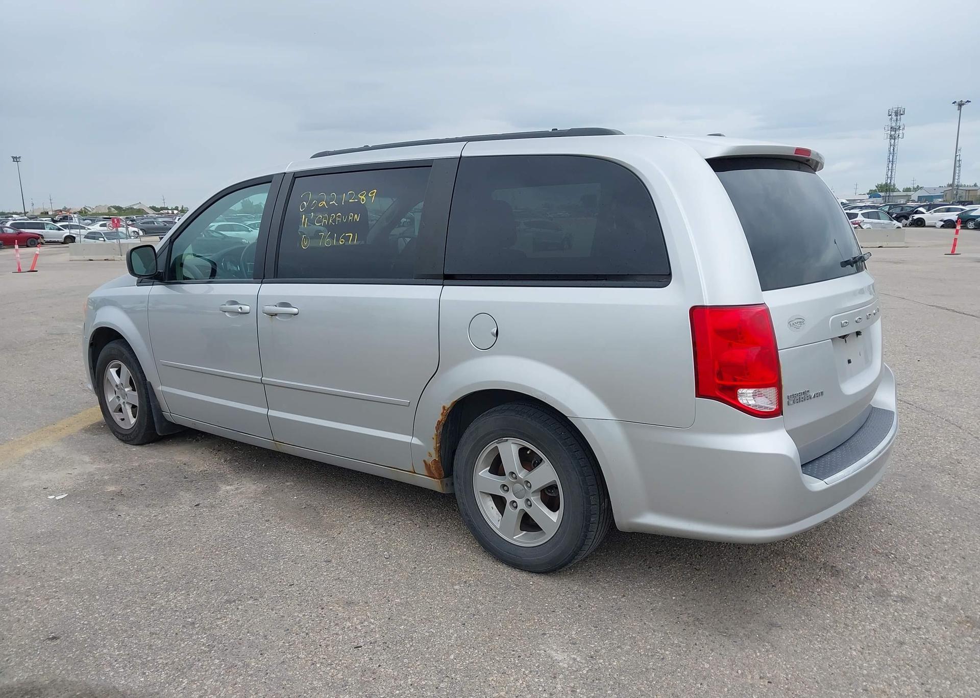 2011 DODGE GRAND CARAVAN SXT