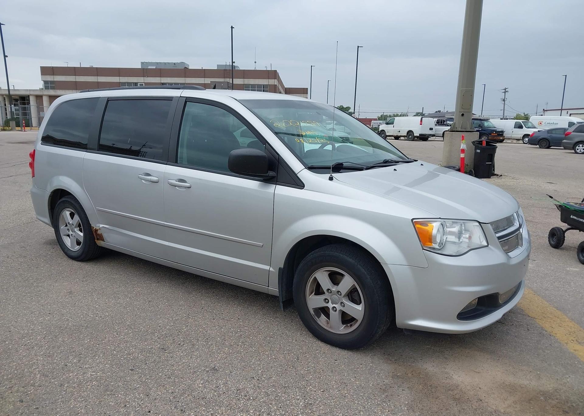 2011 DODGE GRAND CARAVAN SXT