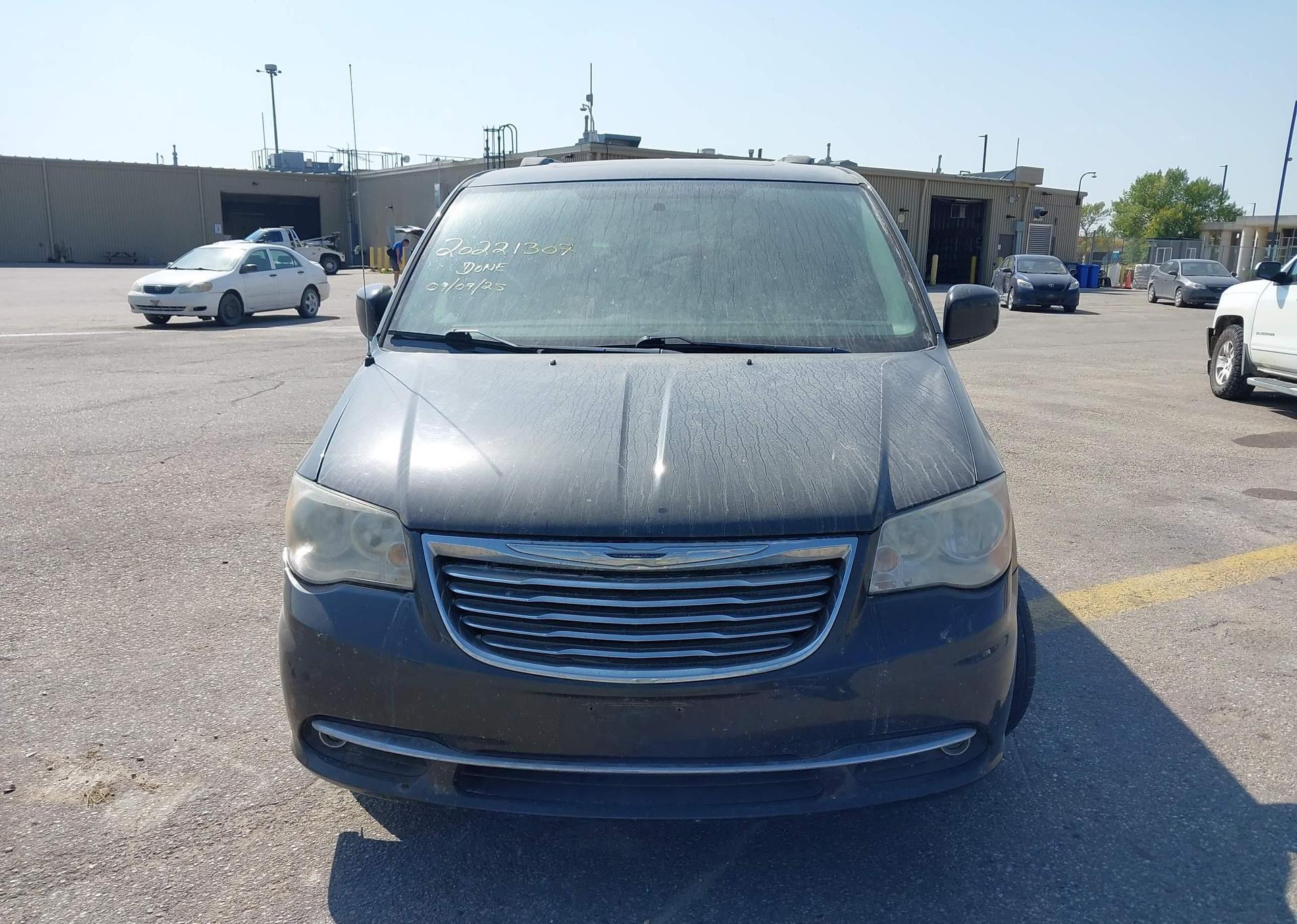 2011 CHRYSLER TOWN & COUNTRY TOURING