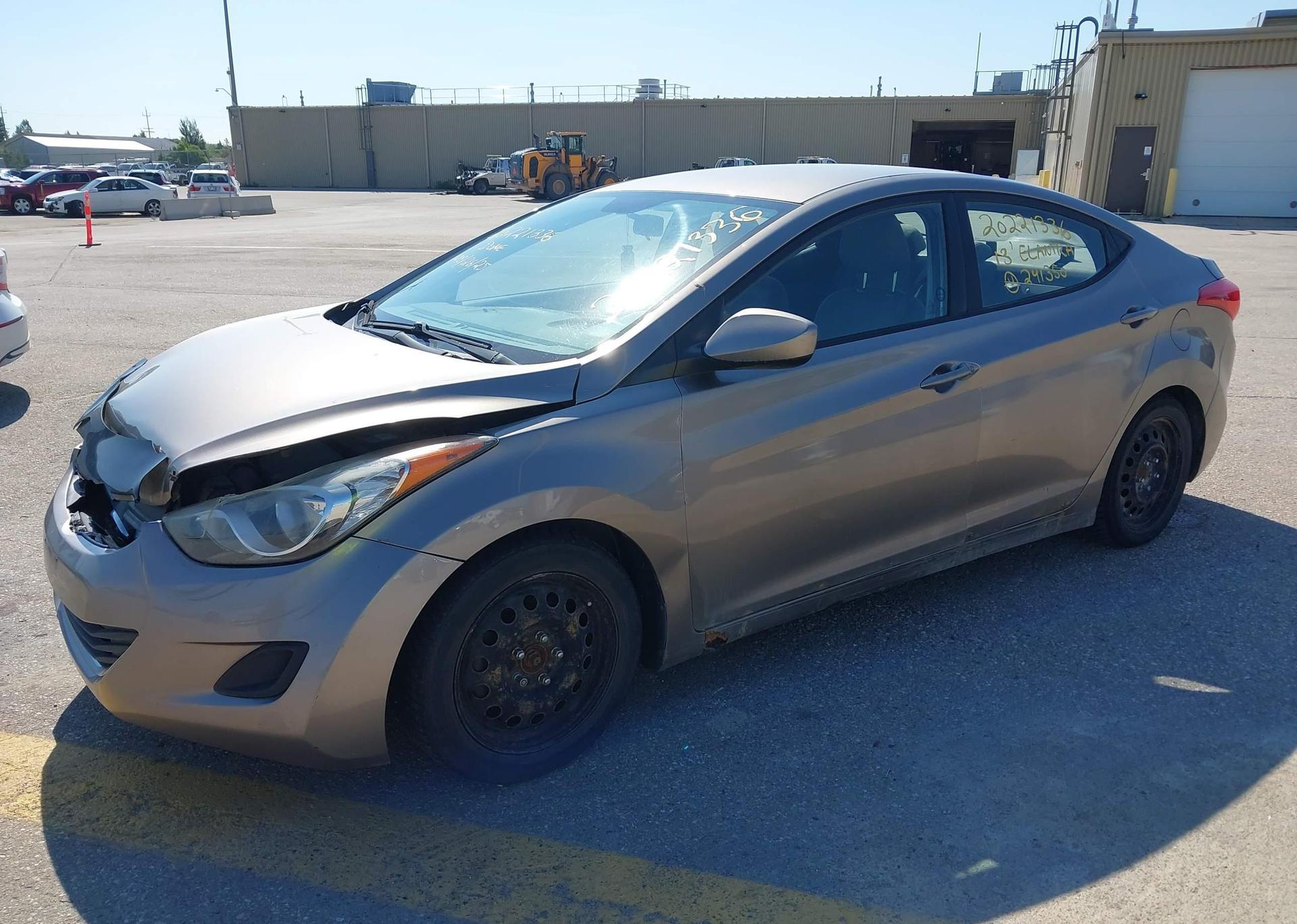 2013 HYUNDAI ELANTRA GL