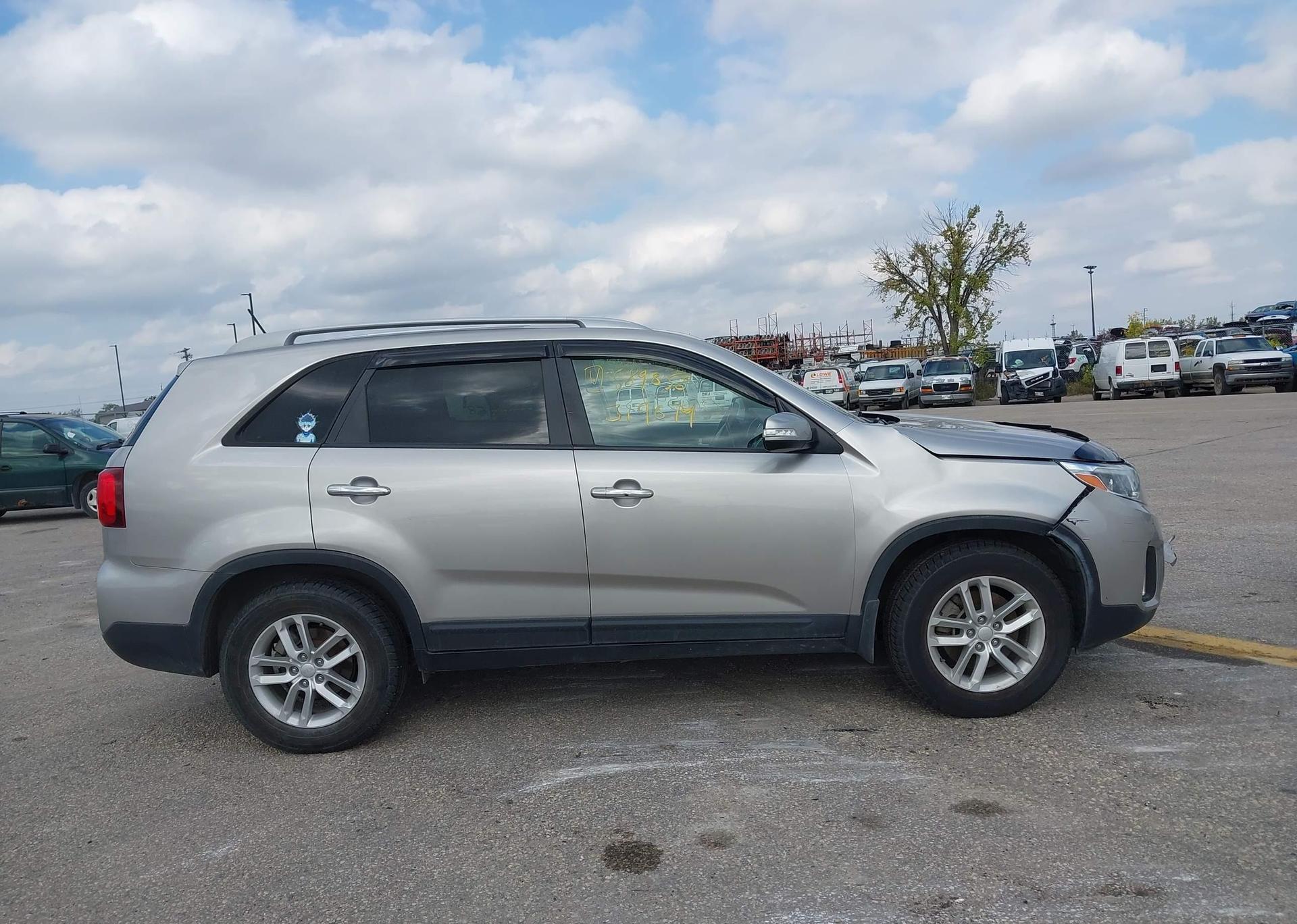 2015 KIA SORENTO LX