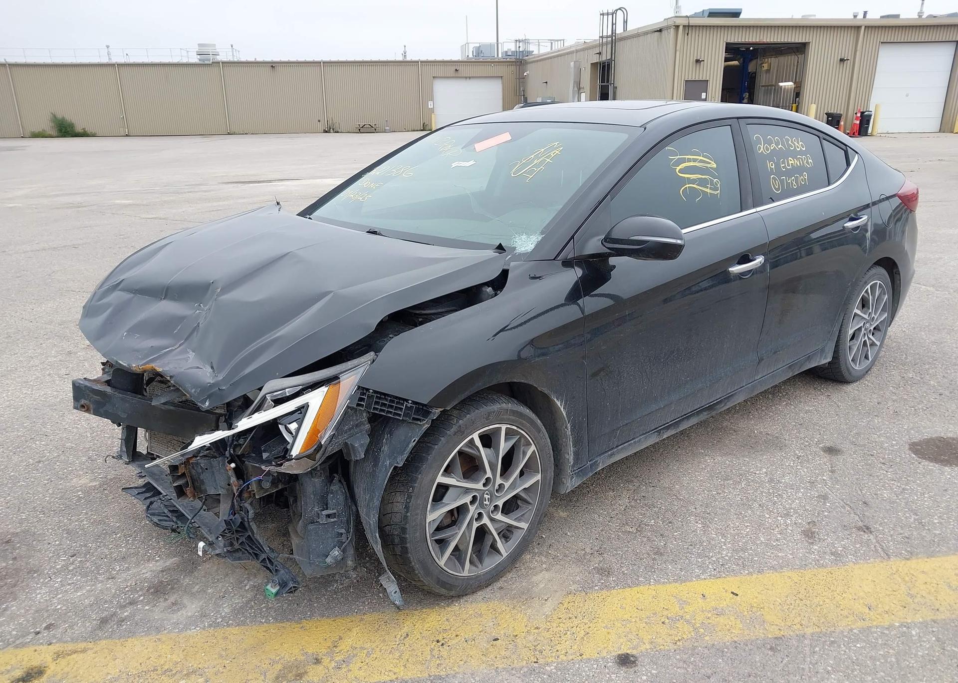 2019 HYUNDAI ELANTRA LUXURY