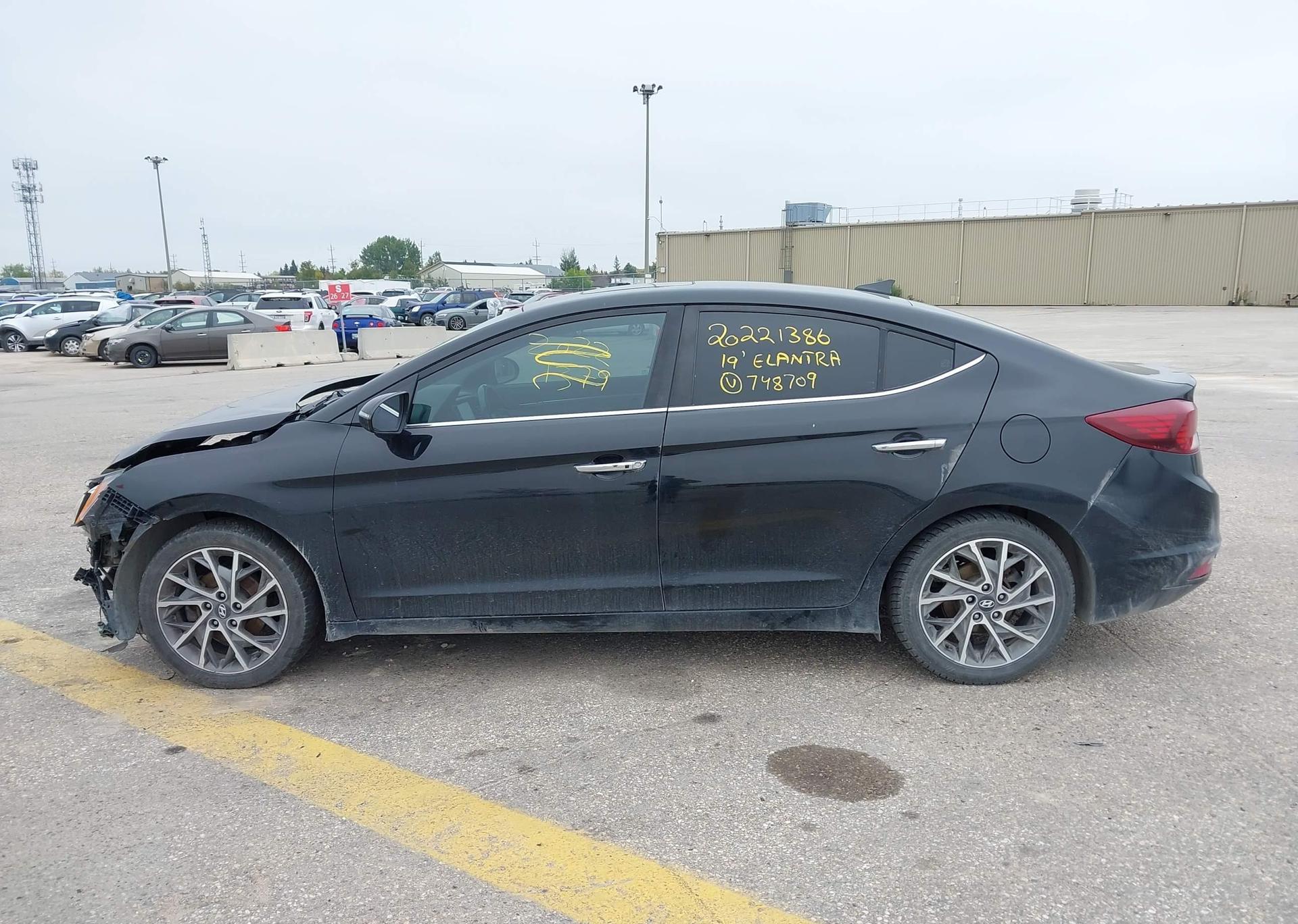 2019 HYUNDAI ELANTRA LUXURY
