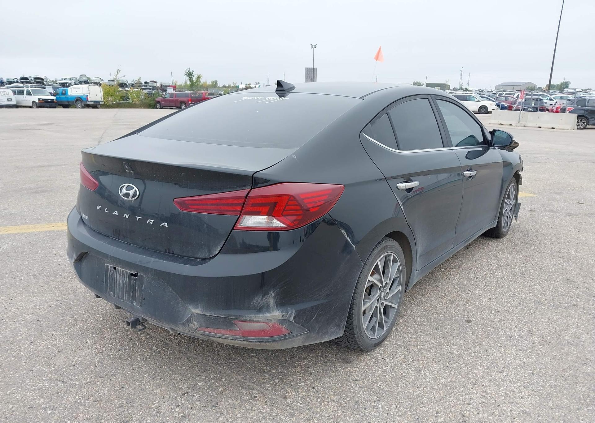 2019 HYUNDAI ELANTRA LUXURY