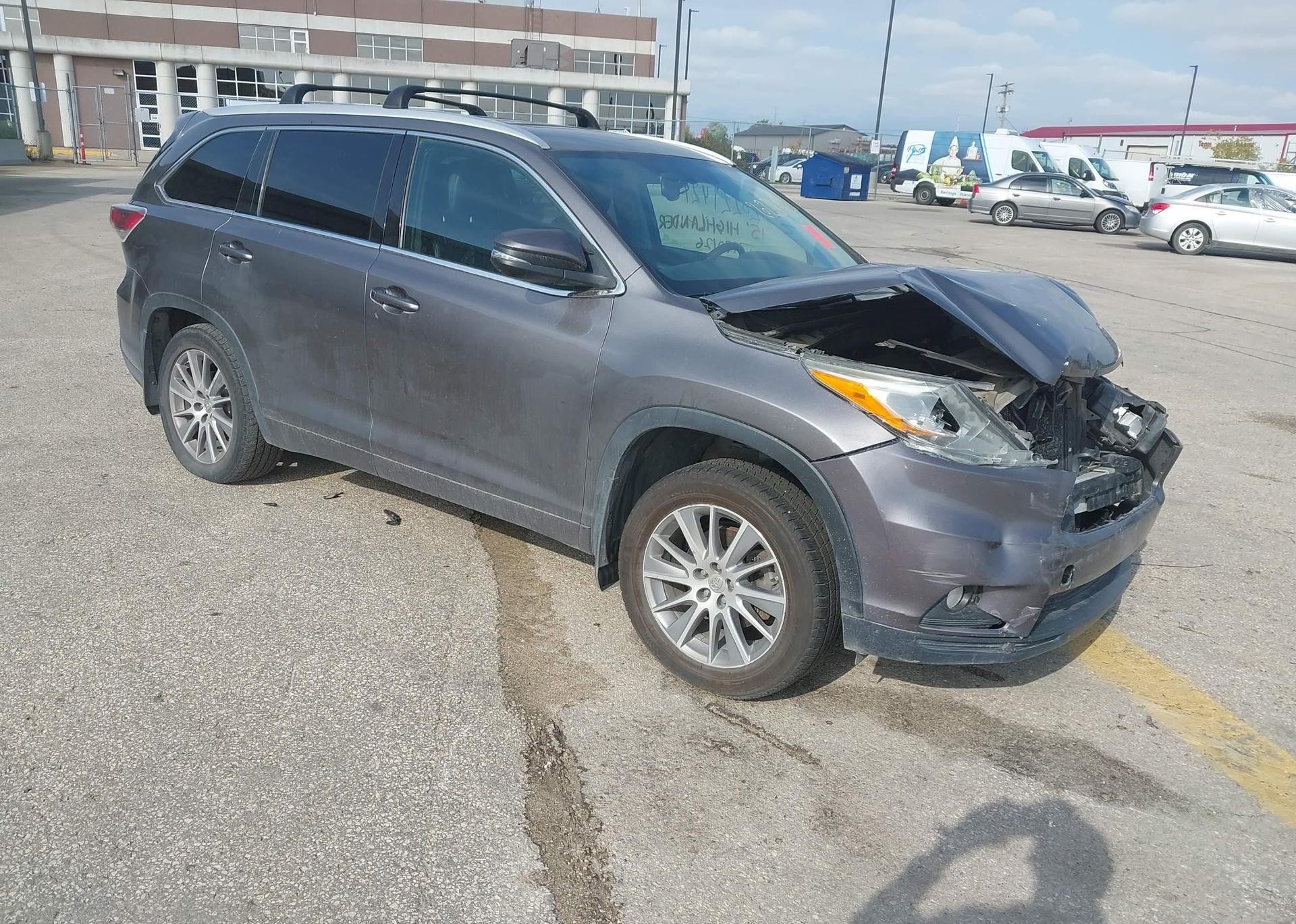 2015 TOYOTA HIGHLANDER XLE V6