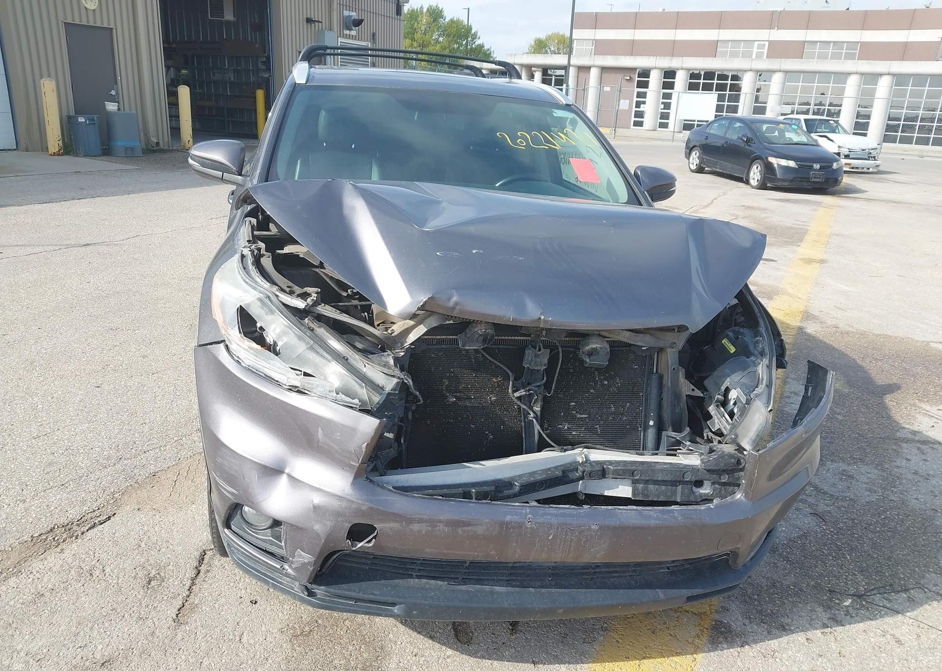 2015 TOYOTA HIGHLANDER XLE V6