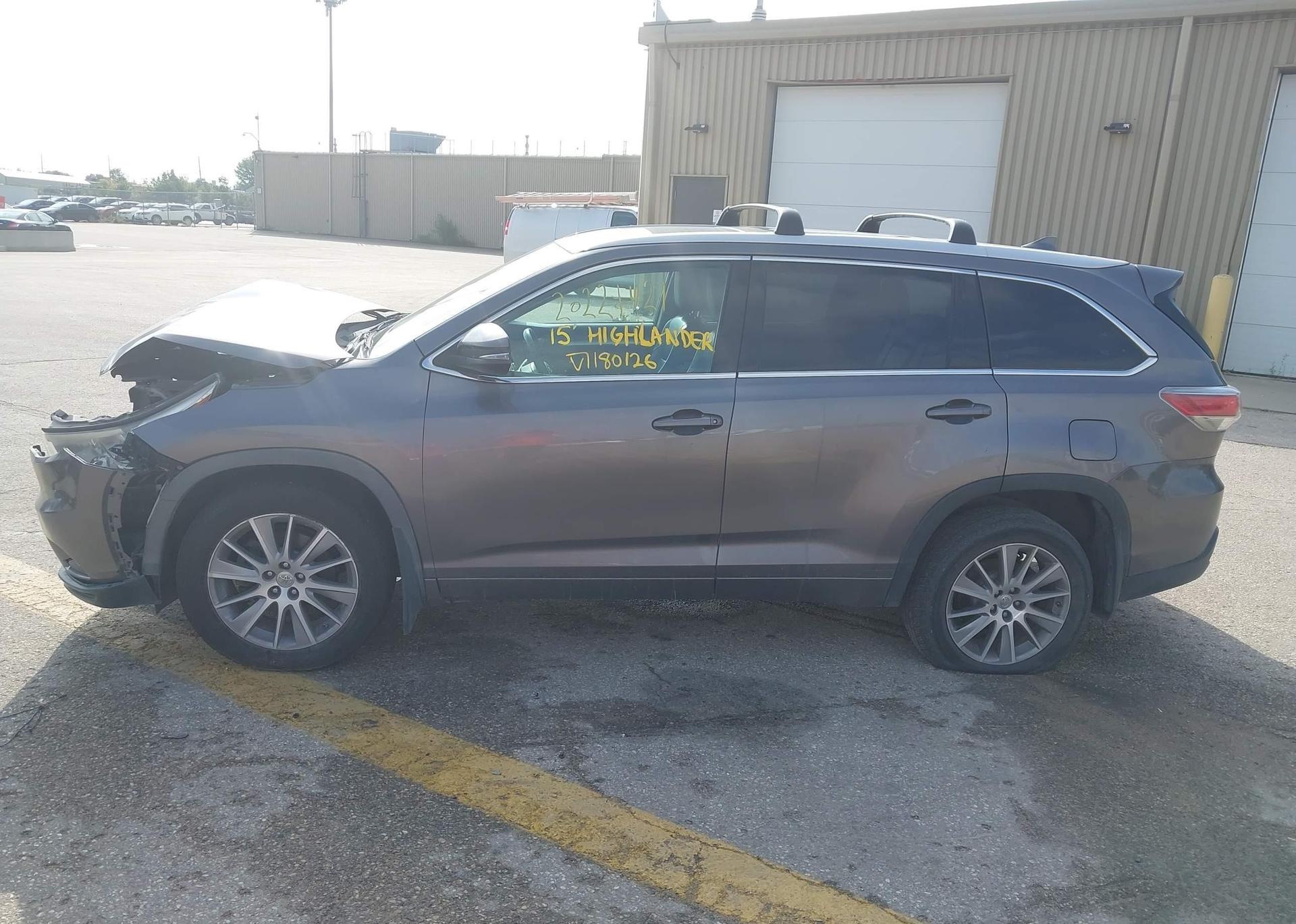 2015 TOYOTA HIGHLANDER XLE V6