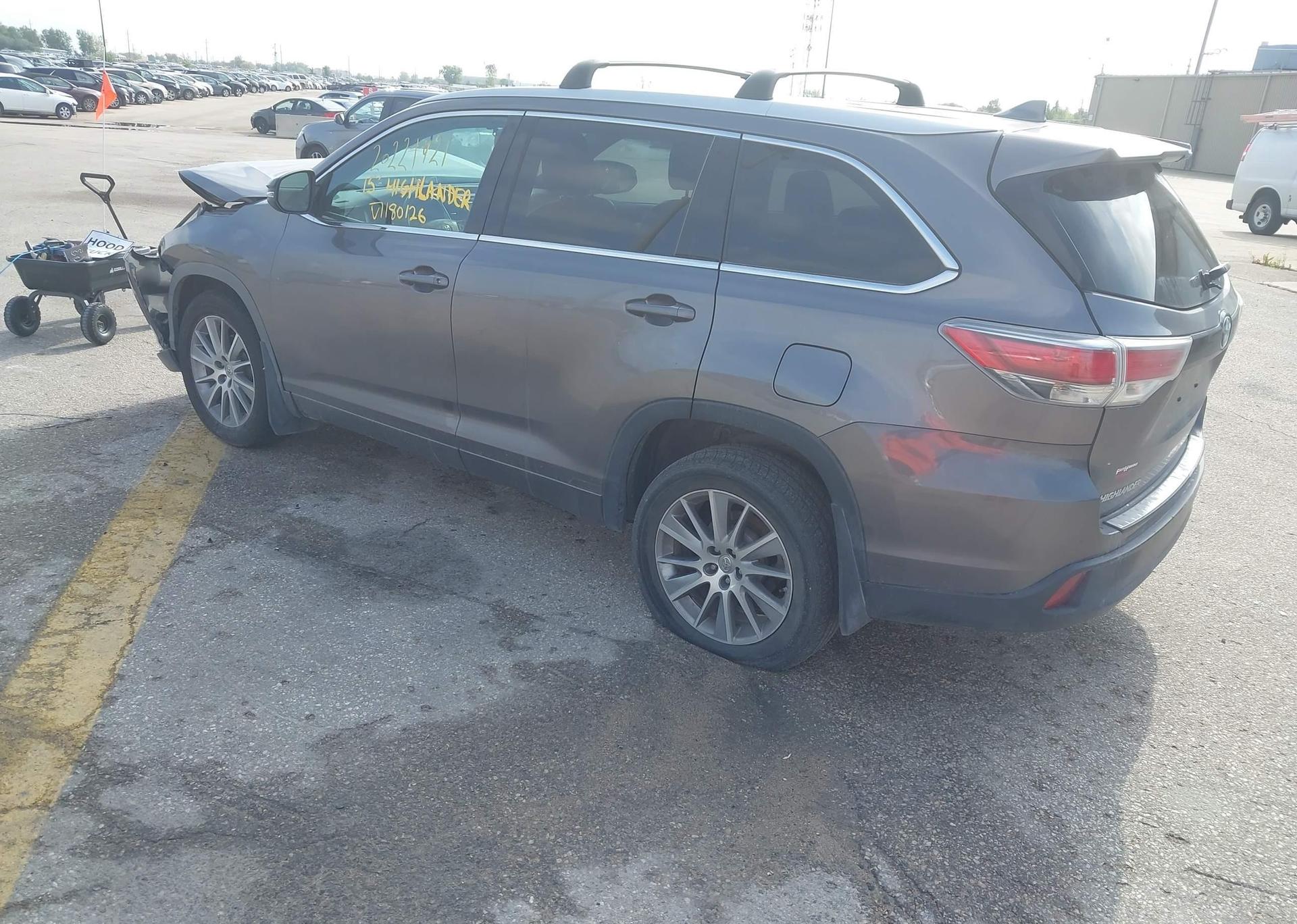 2015 TOYOTA HIGHLANDER XLE V6