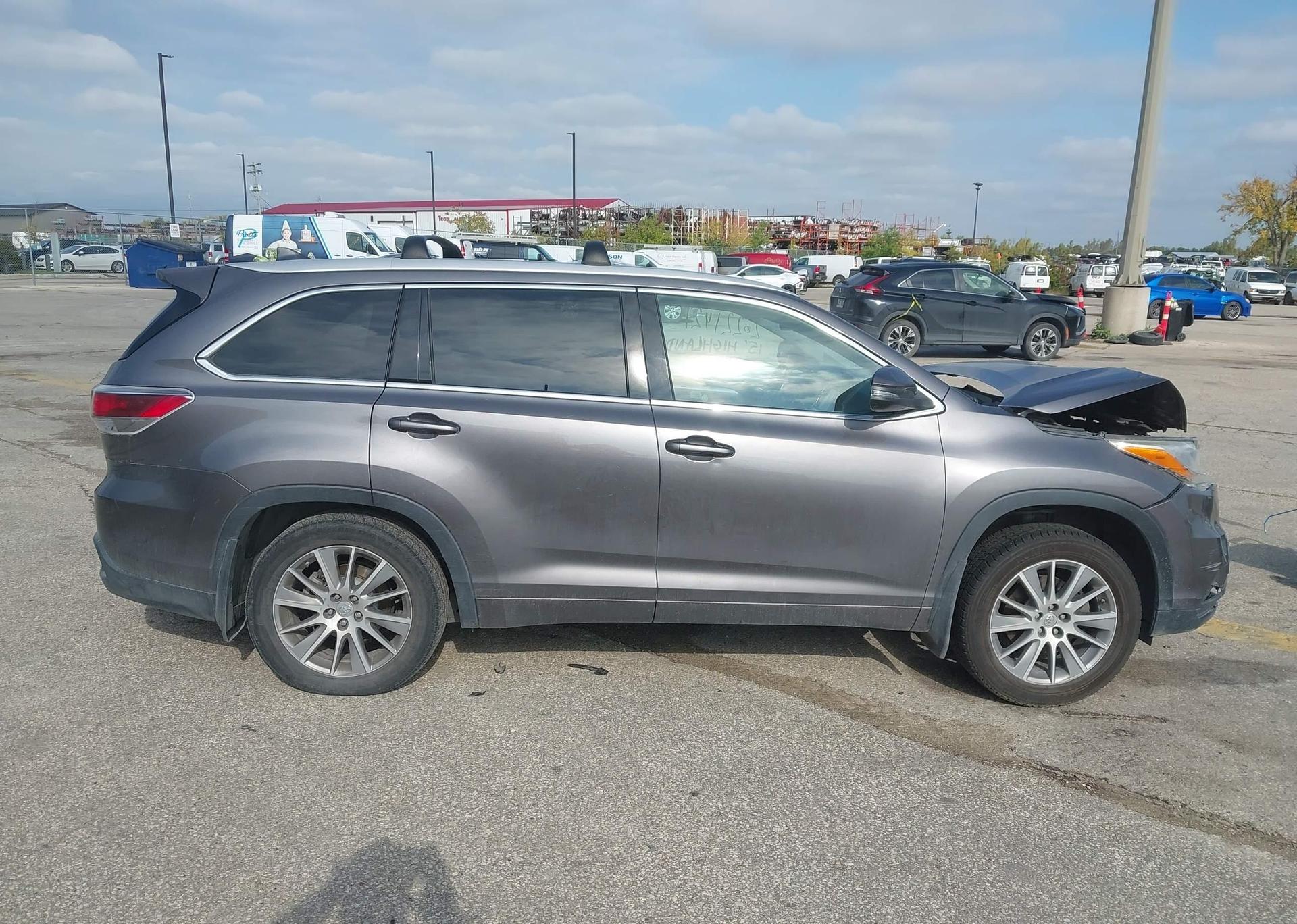 2015 TOYOTA HIGHLANDER XLE V6