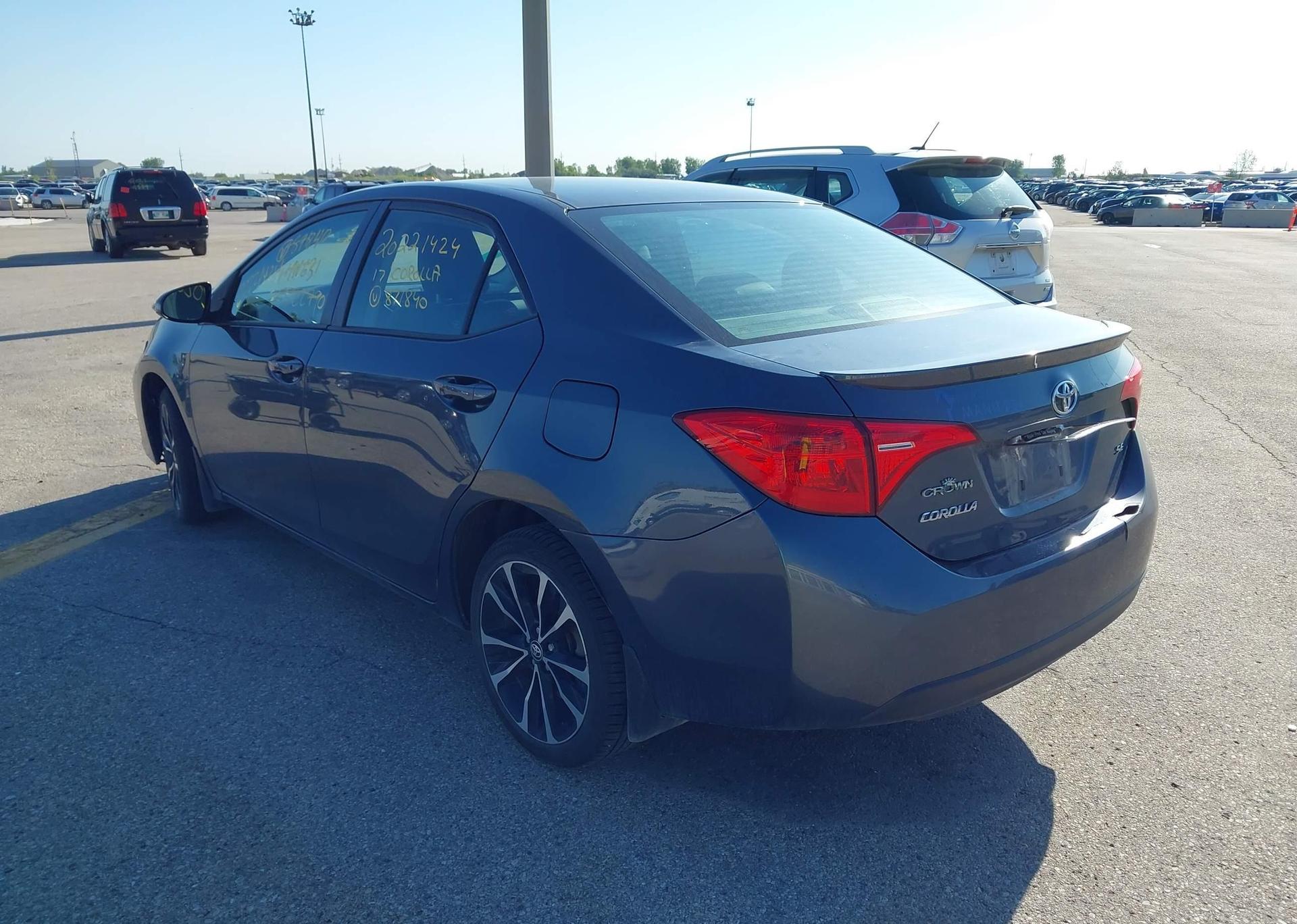 2017 TOYOTA COROLLA SE