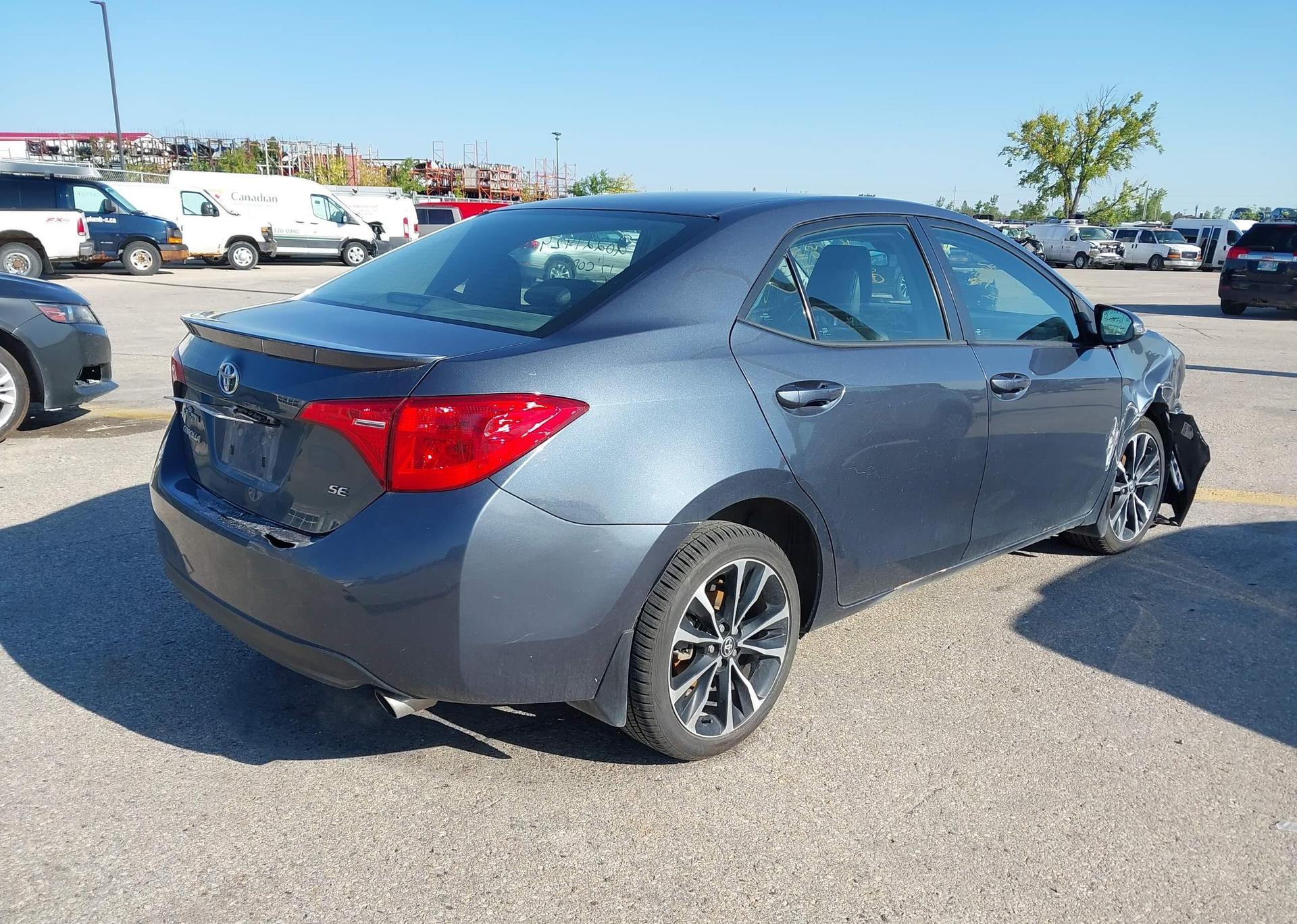 2017 TOYOTA COROLLA SE