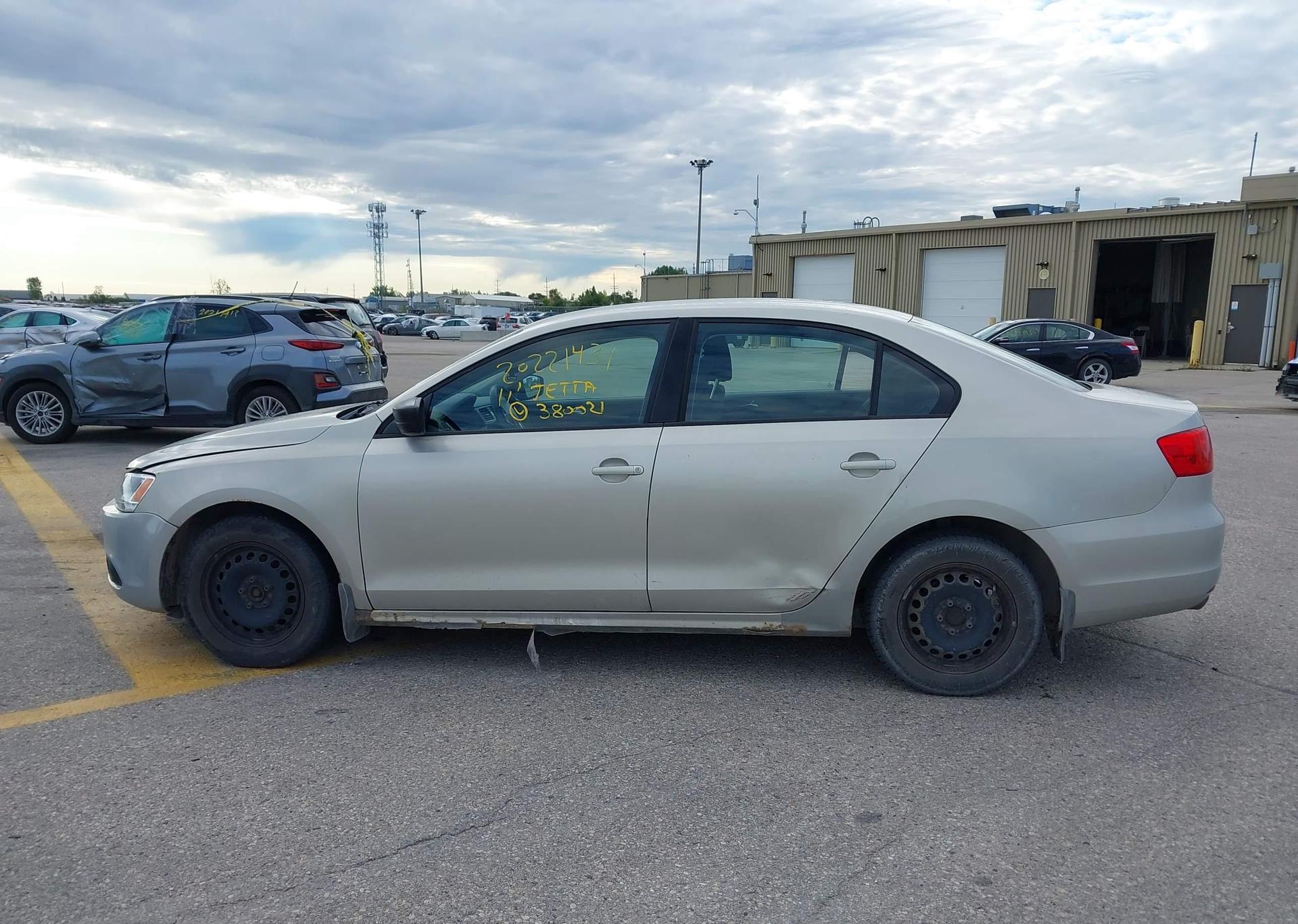 2011 VOLKSWAGEN JETTA 2.0