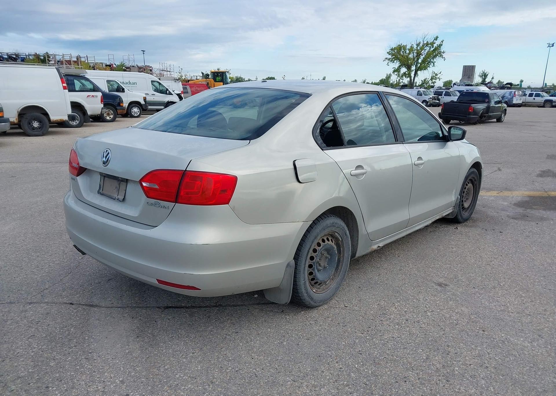 2011 VOLKSWAGEN JETTA 2.0