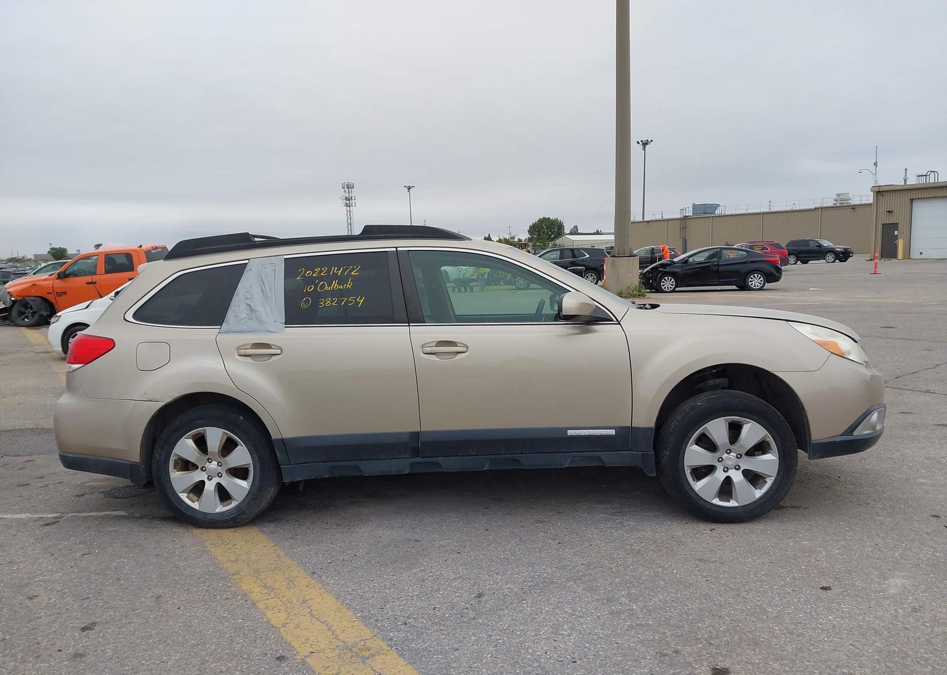 2010 SUBARU OUTBACK 2.5I PZEV