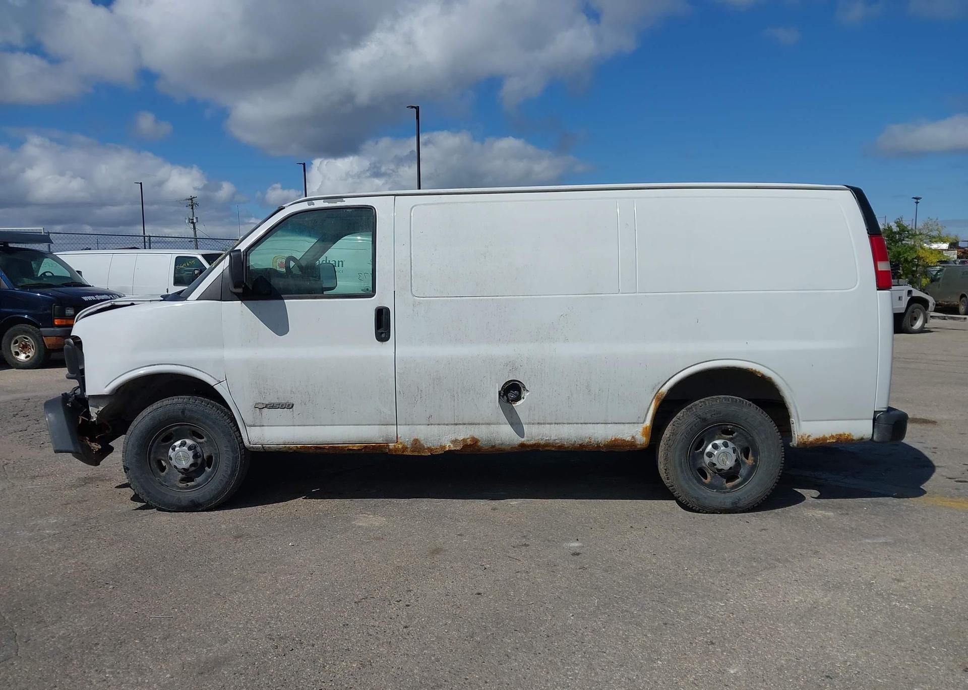 2006 CHEVROLET EXPRESS 2500 CARGO VAN