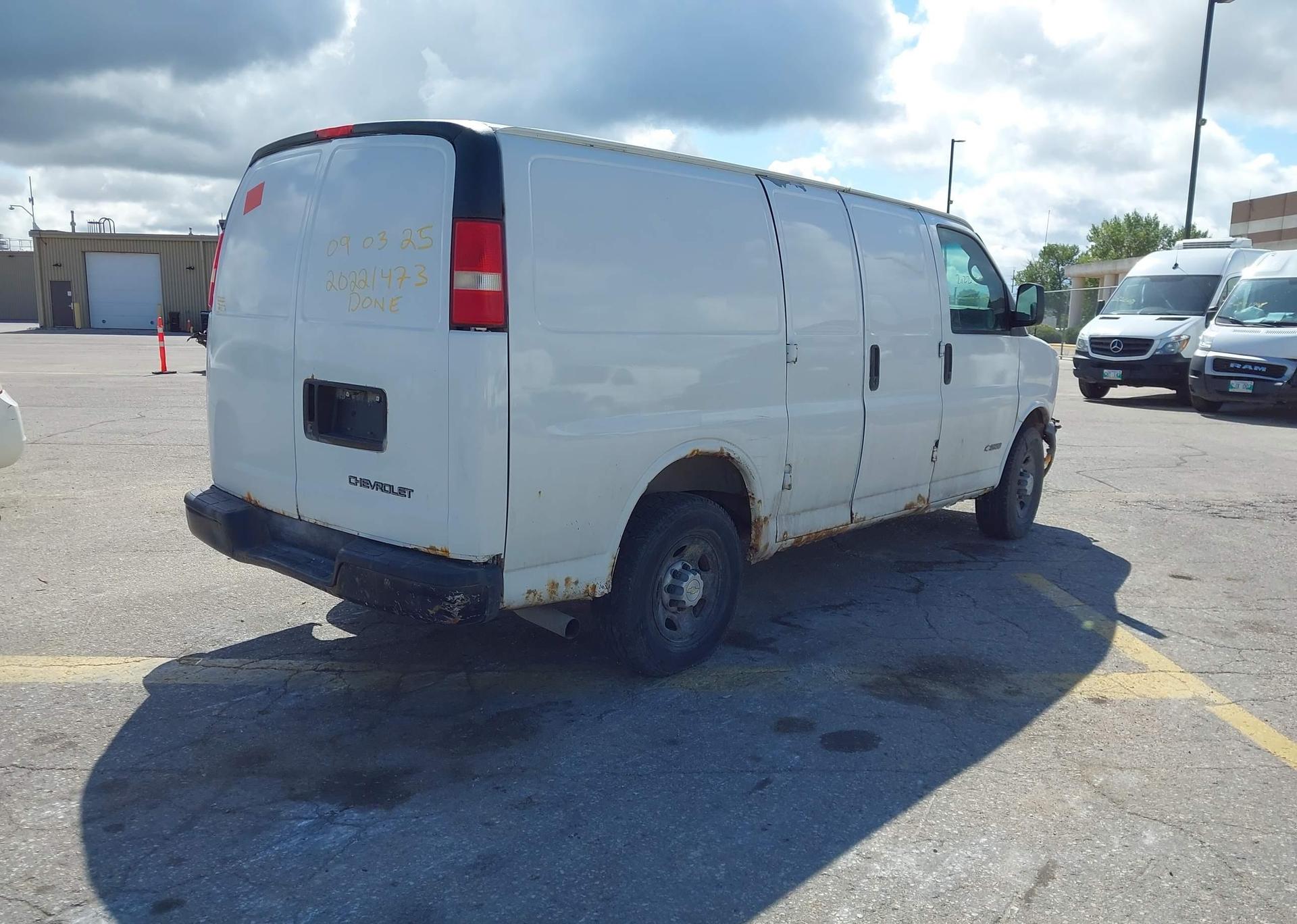 2006 CHEVROLET EXPRESS 2500 CARGO VAN