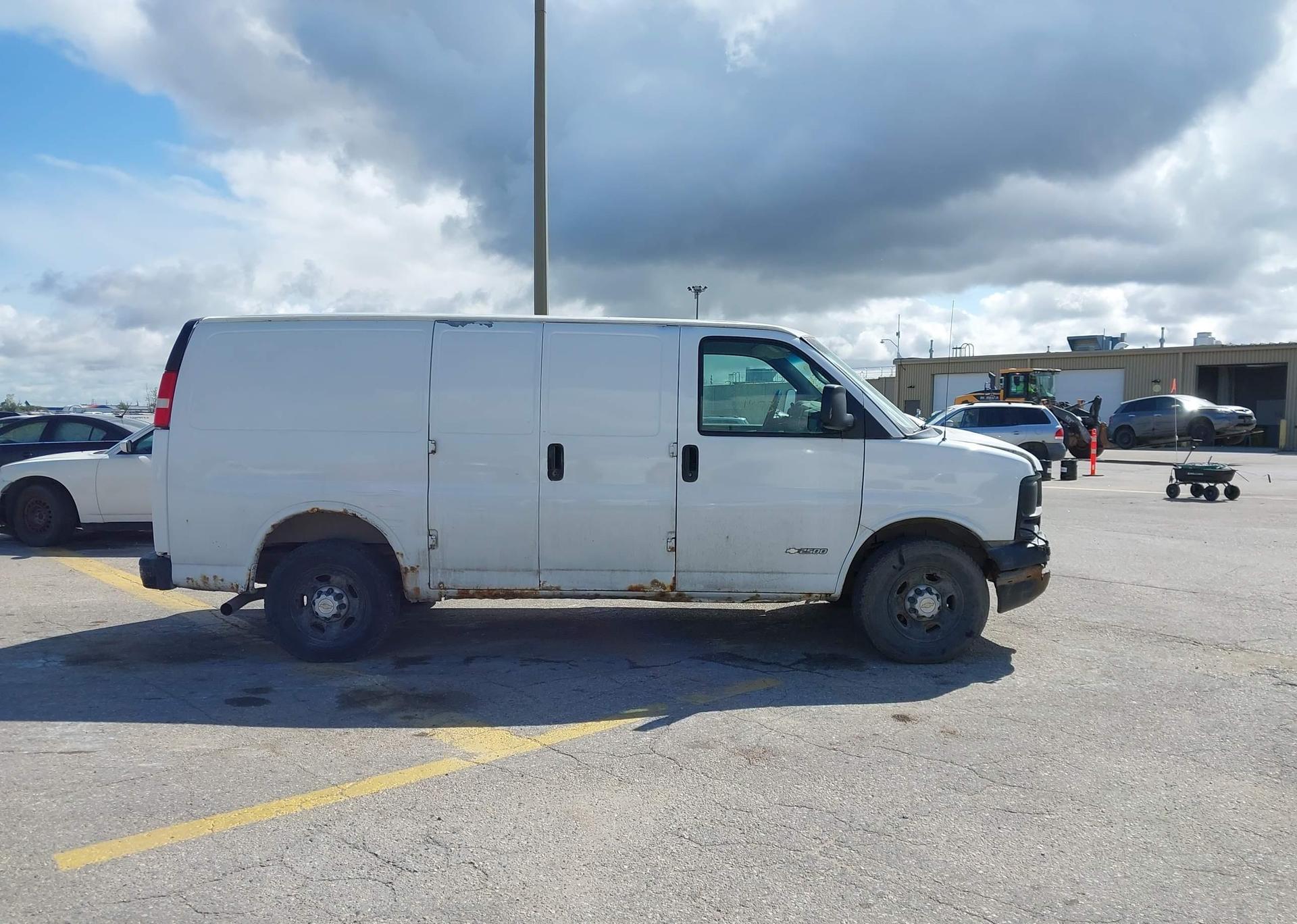 2006 CHEVROLET EXPRESS 2500 CARGO VAN