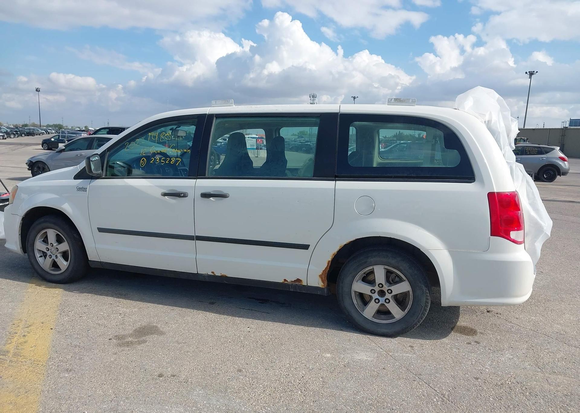 2012 DODGE GRAND CARAVAN SE