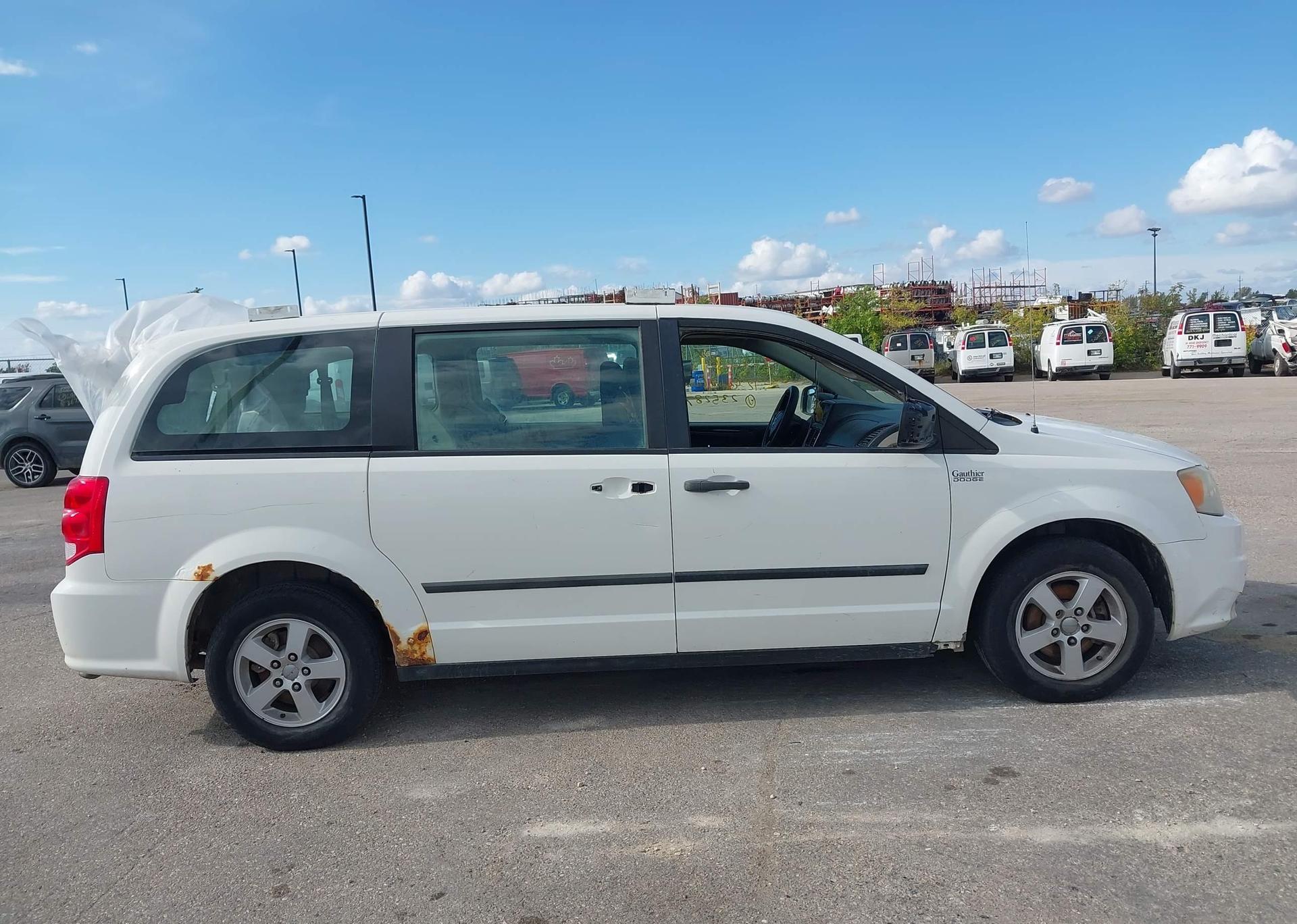 2012 DODGE GRAND CARAVAN SE