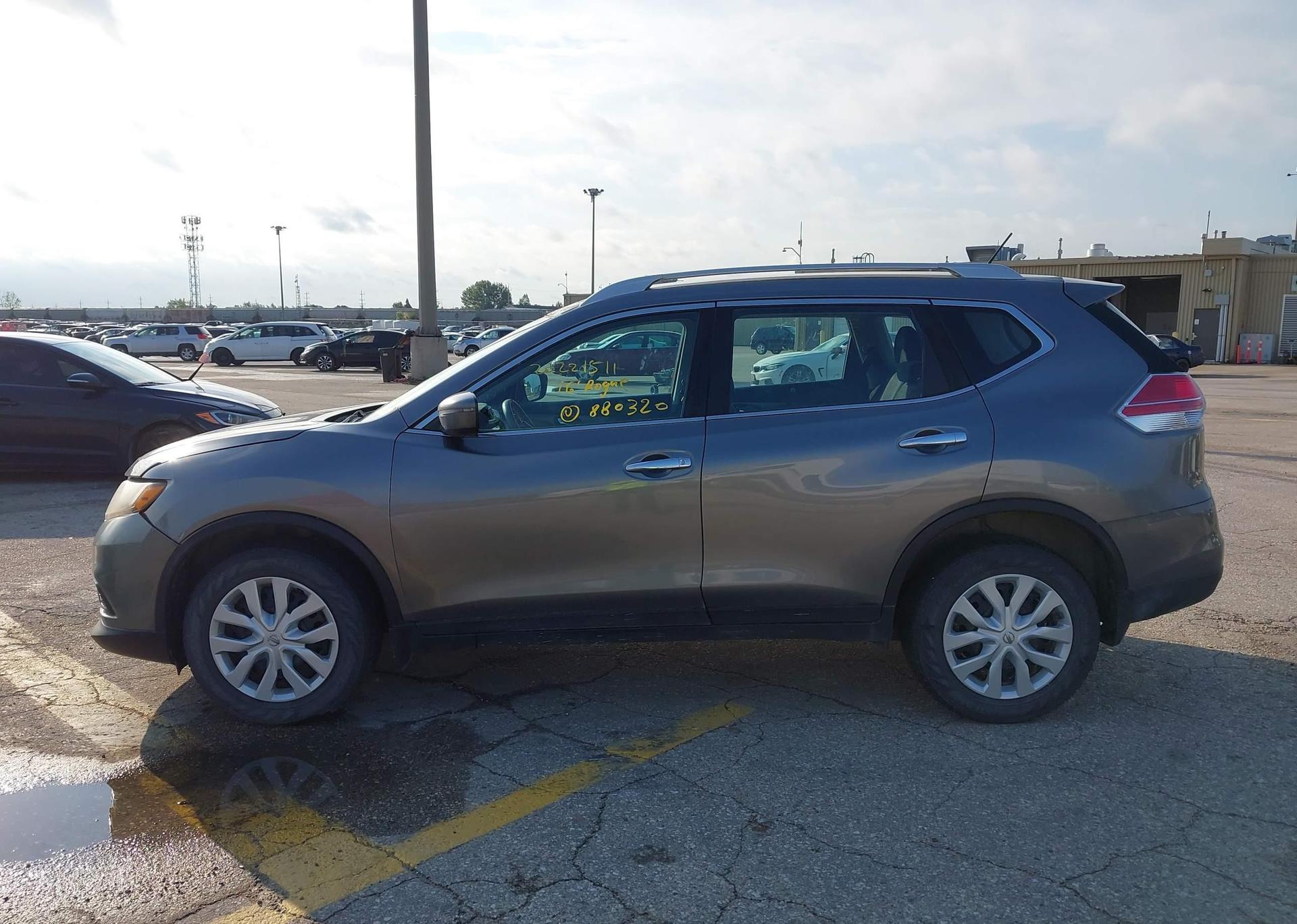 2016 NISSAN ROGUE S