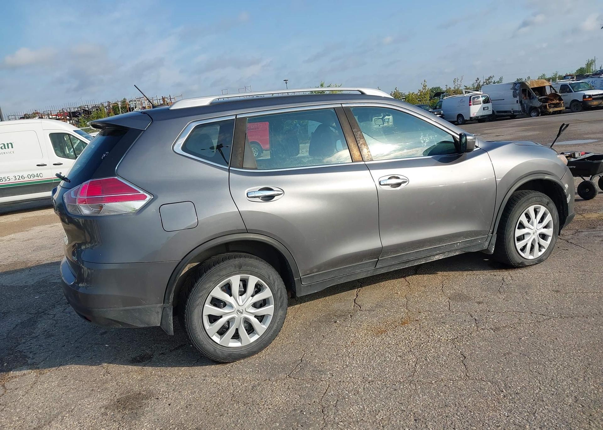 2016 NISSAN ROGUE S
