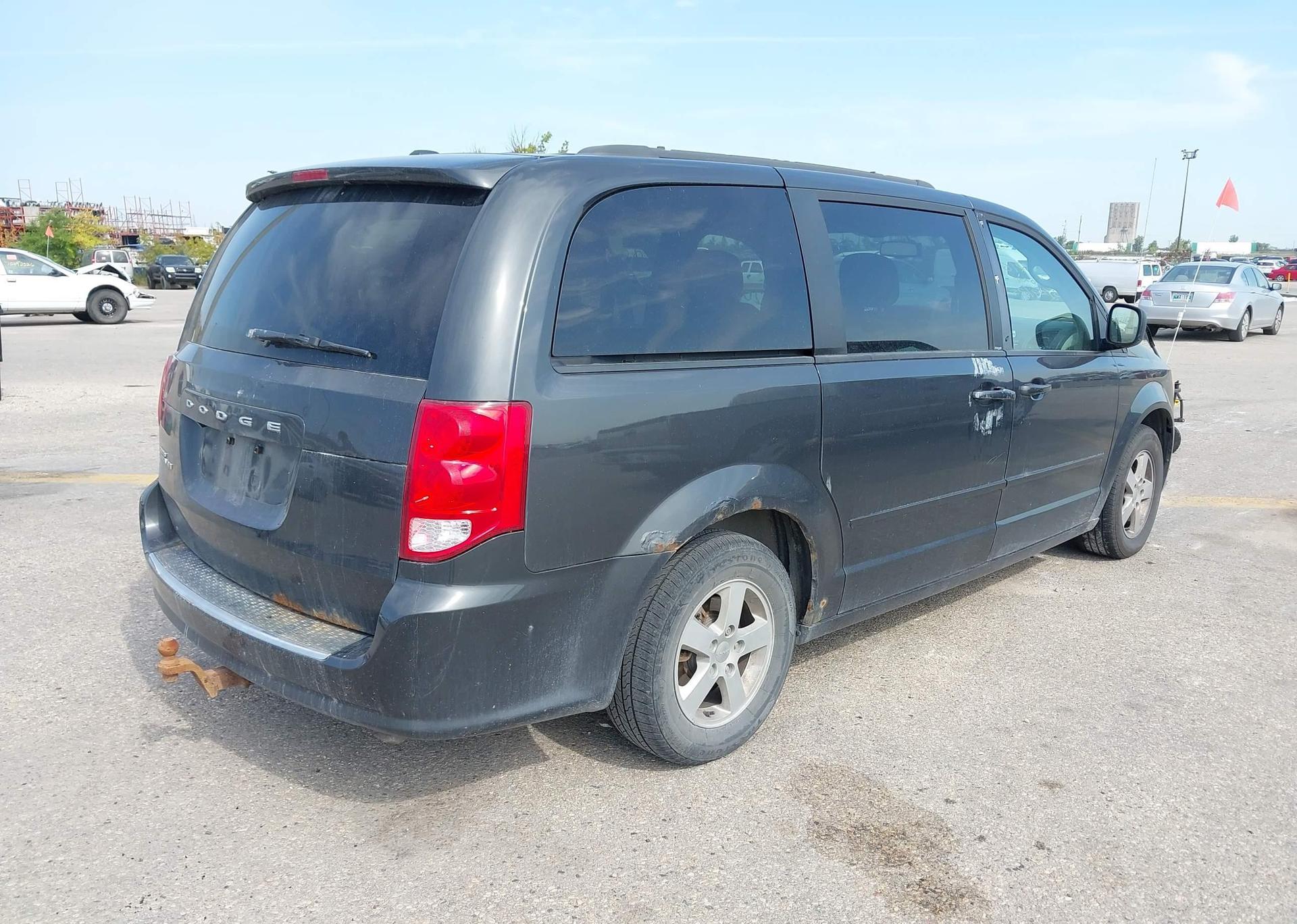 2012 DODGE GRAND CARAVAN SE