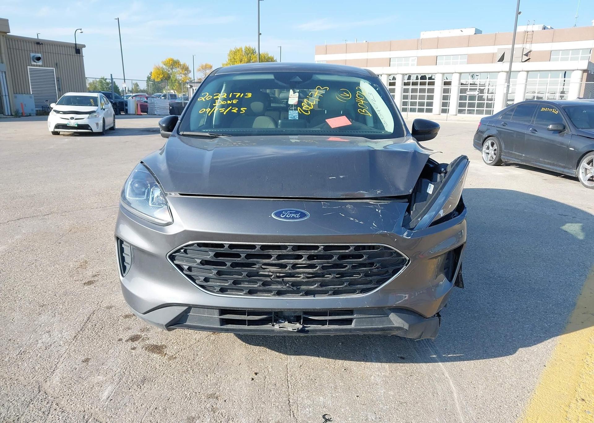 2022 FORD ESCAPE SE