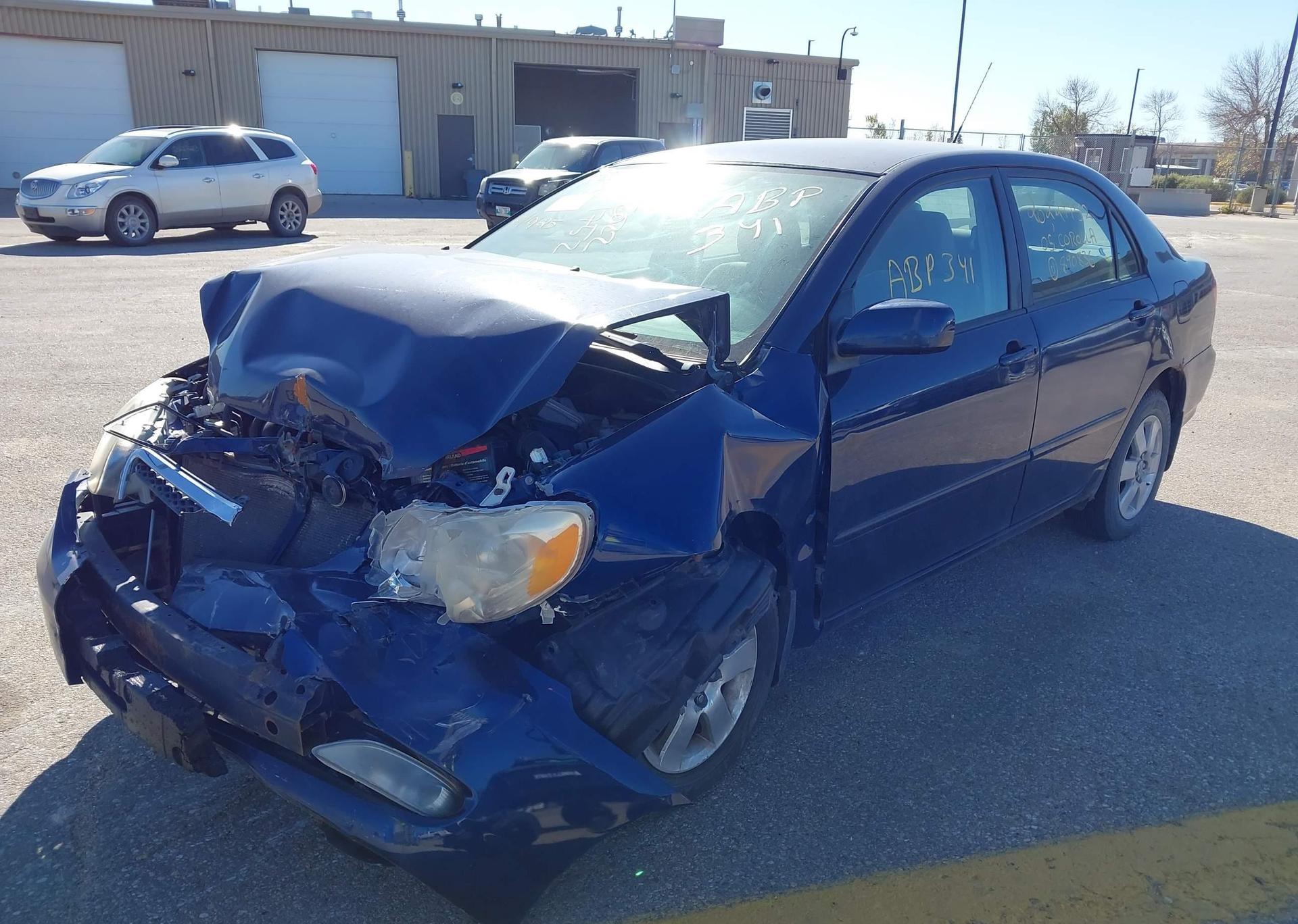 2005 TOYOTA COROLLA LE