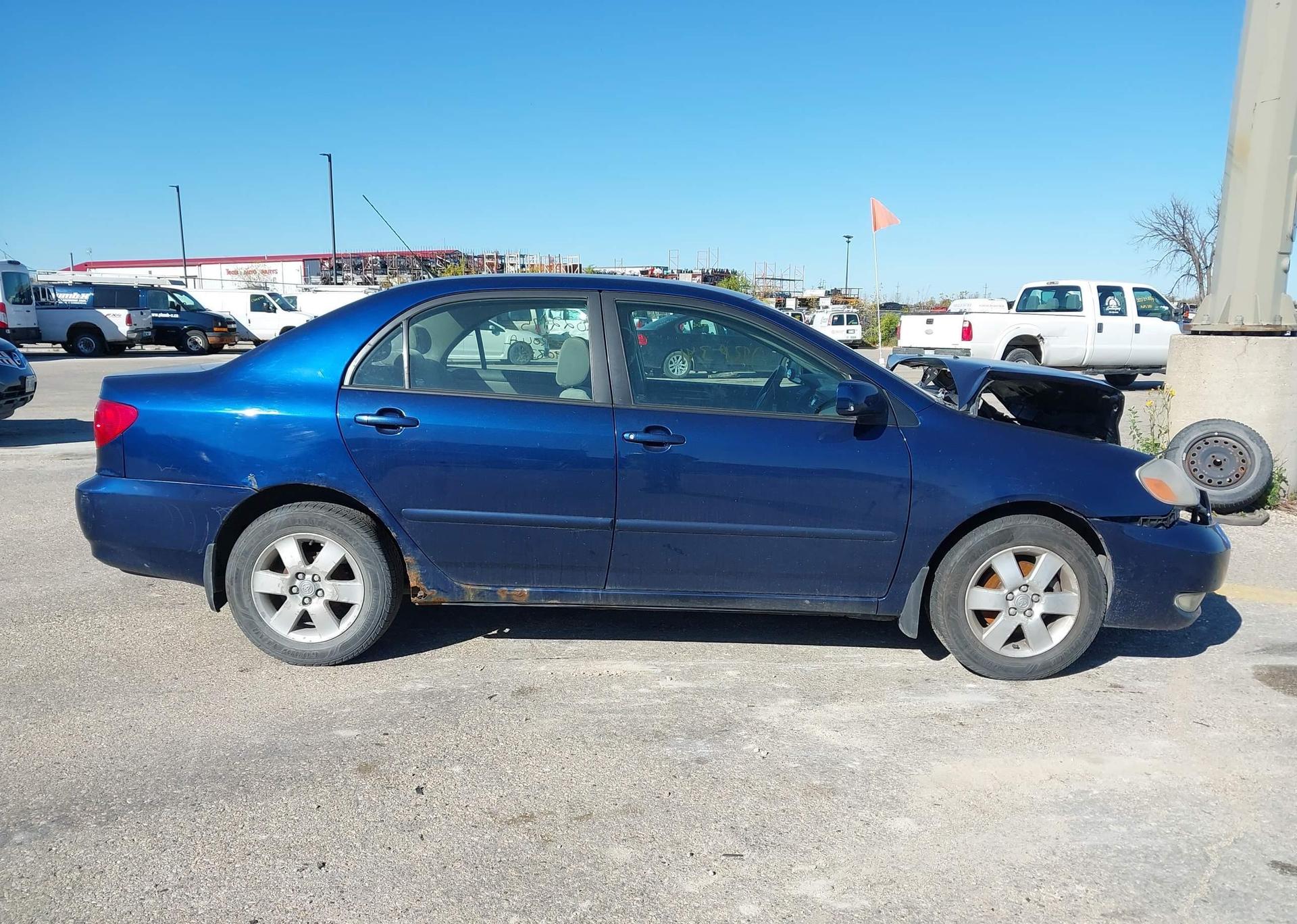 2005 TOYOTA COROLLA LE