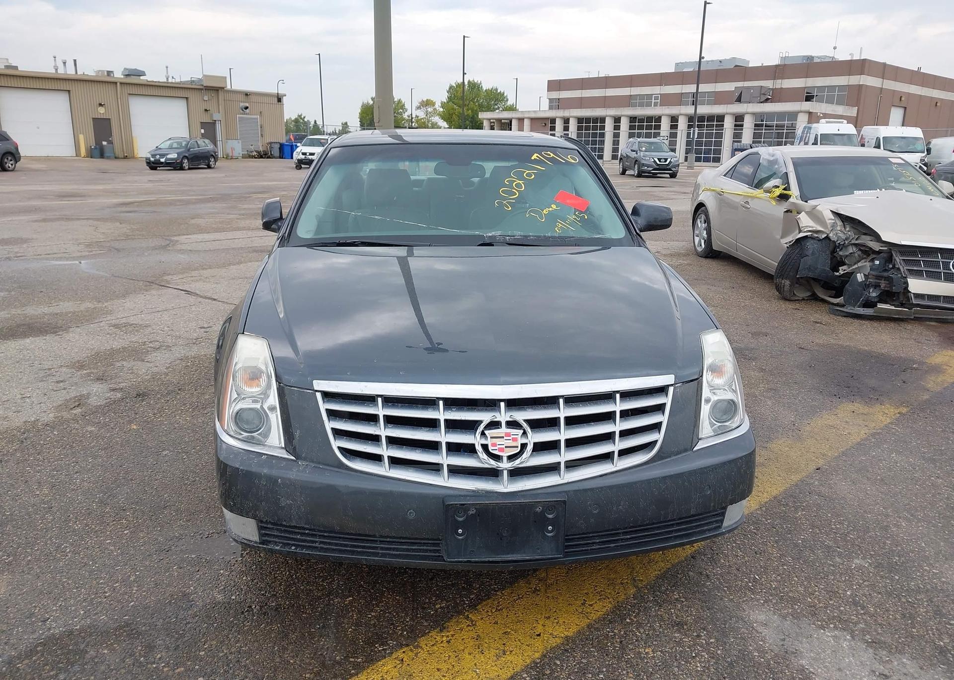 2010 CADILLAC DTS