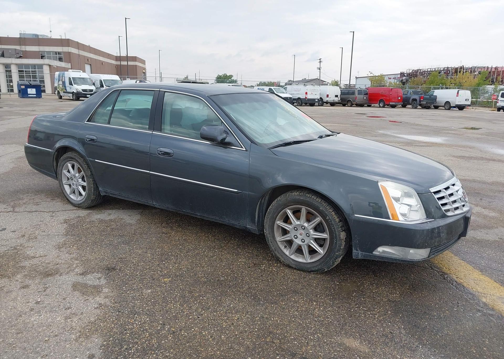2010 CADILLAC DTS