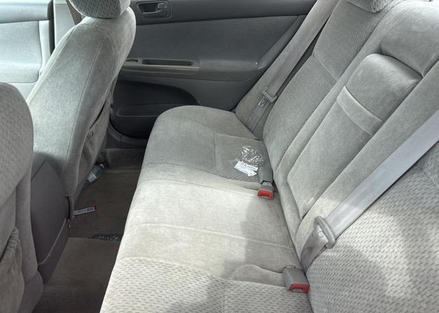 2004 TOYOTA CAMRY LE