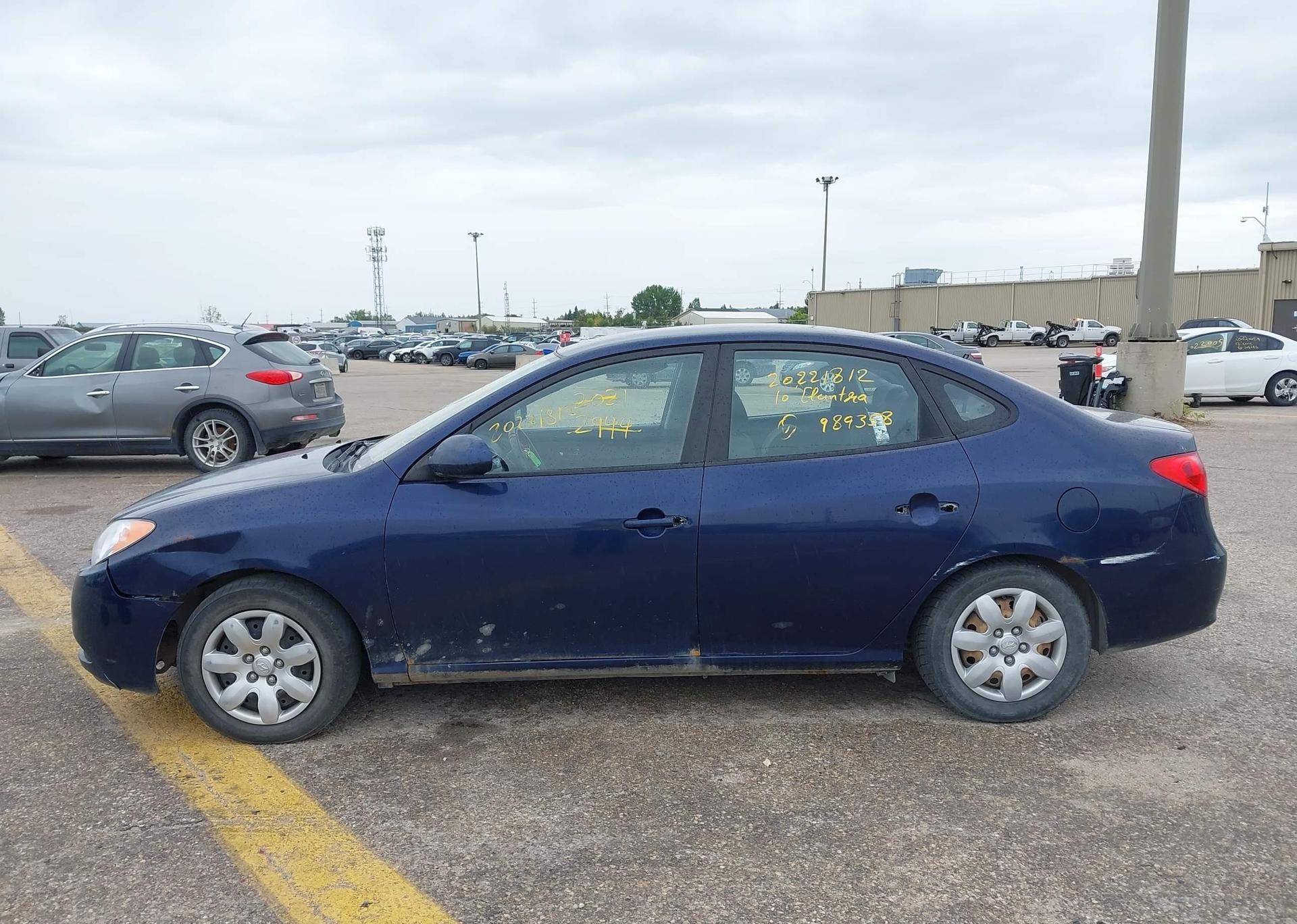 2010 HYUNDAI ELANTRA BLUE