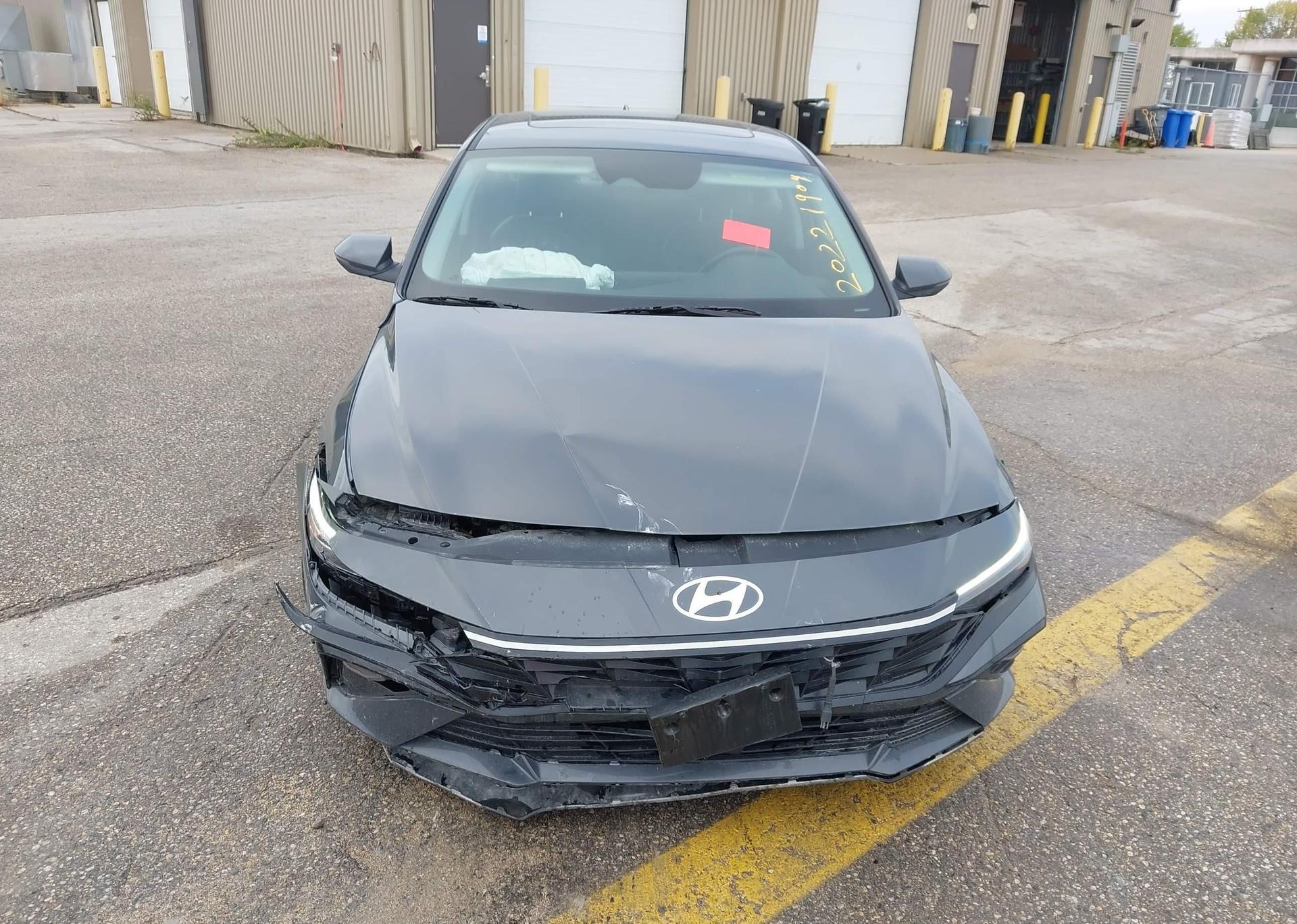 2025 HYUNDAI ELANTRA LUXURY